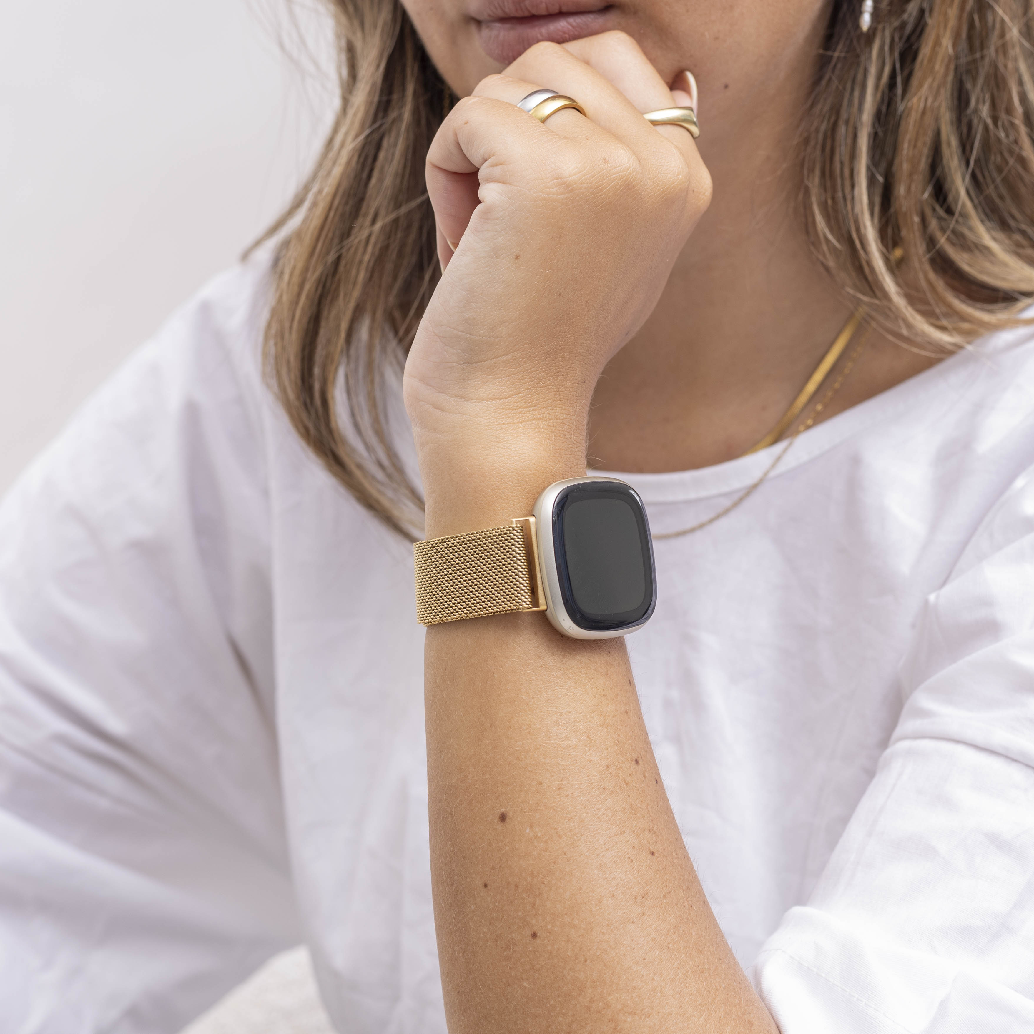 Correa milanesa Fitbit Sense (dorado)