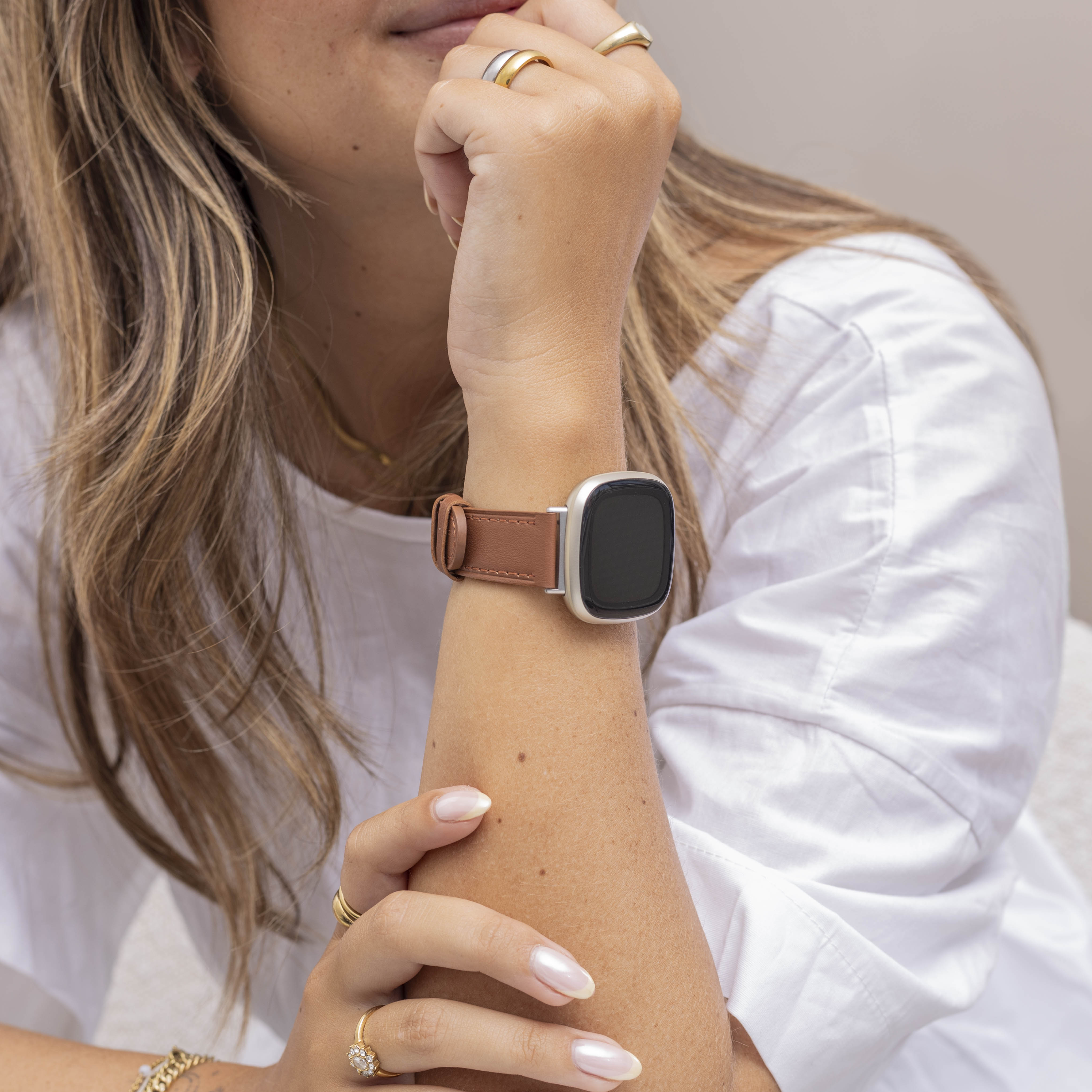 Correa cuero Fitbit Versa 3 (marrón lujoso)