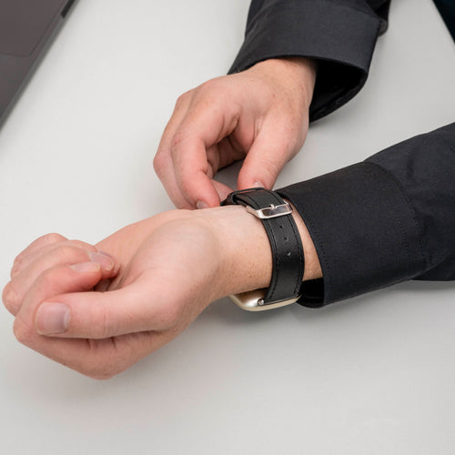Bracelet cuir Fitbit Sense (noir élégant)