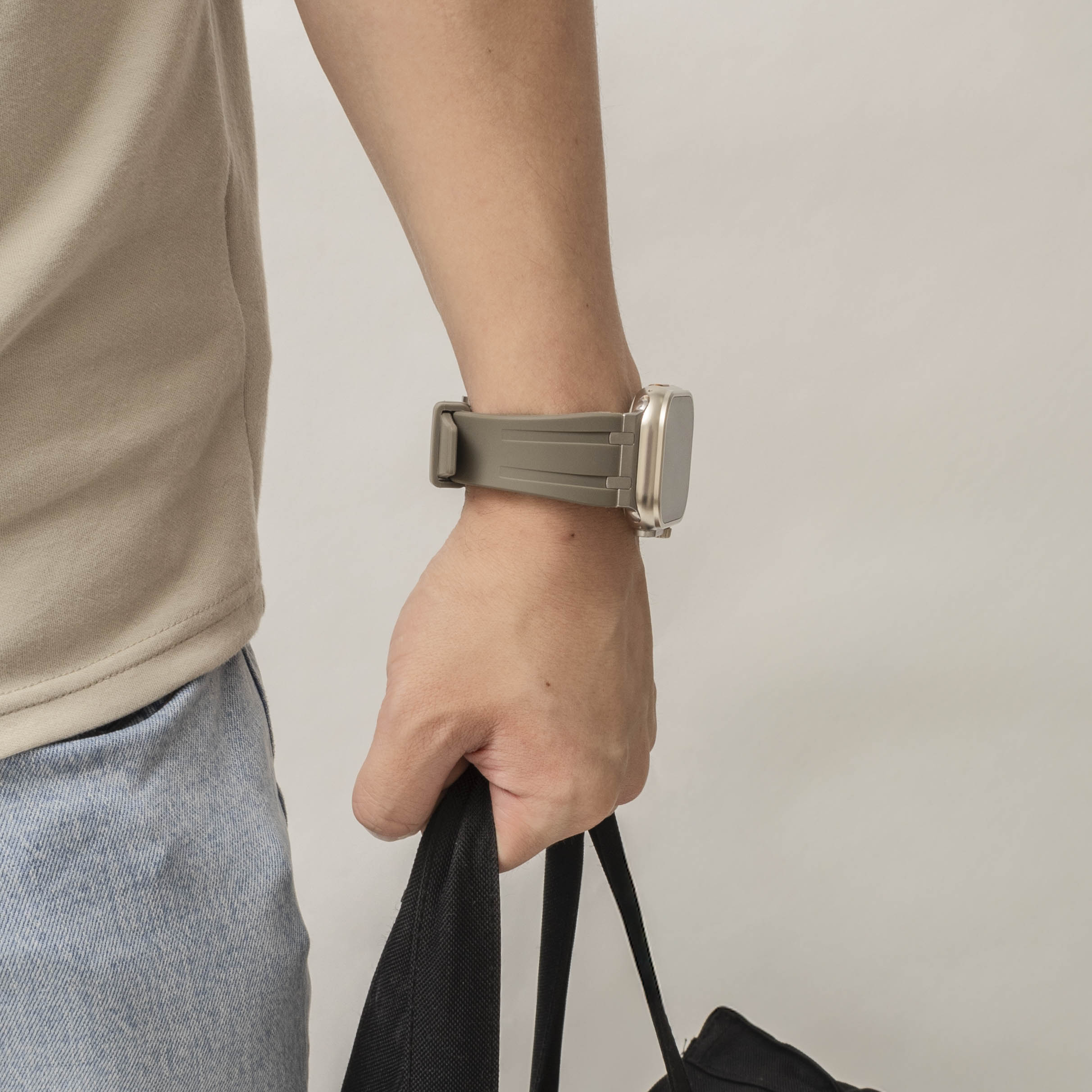 Bandz Apple Watch Silikonarmband 'Luxe Liquid' (Braun mit Titan)