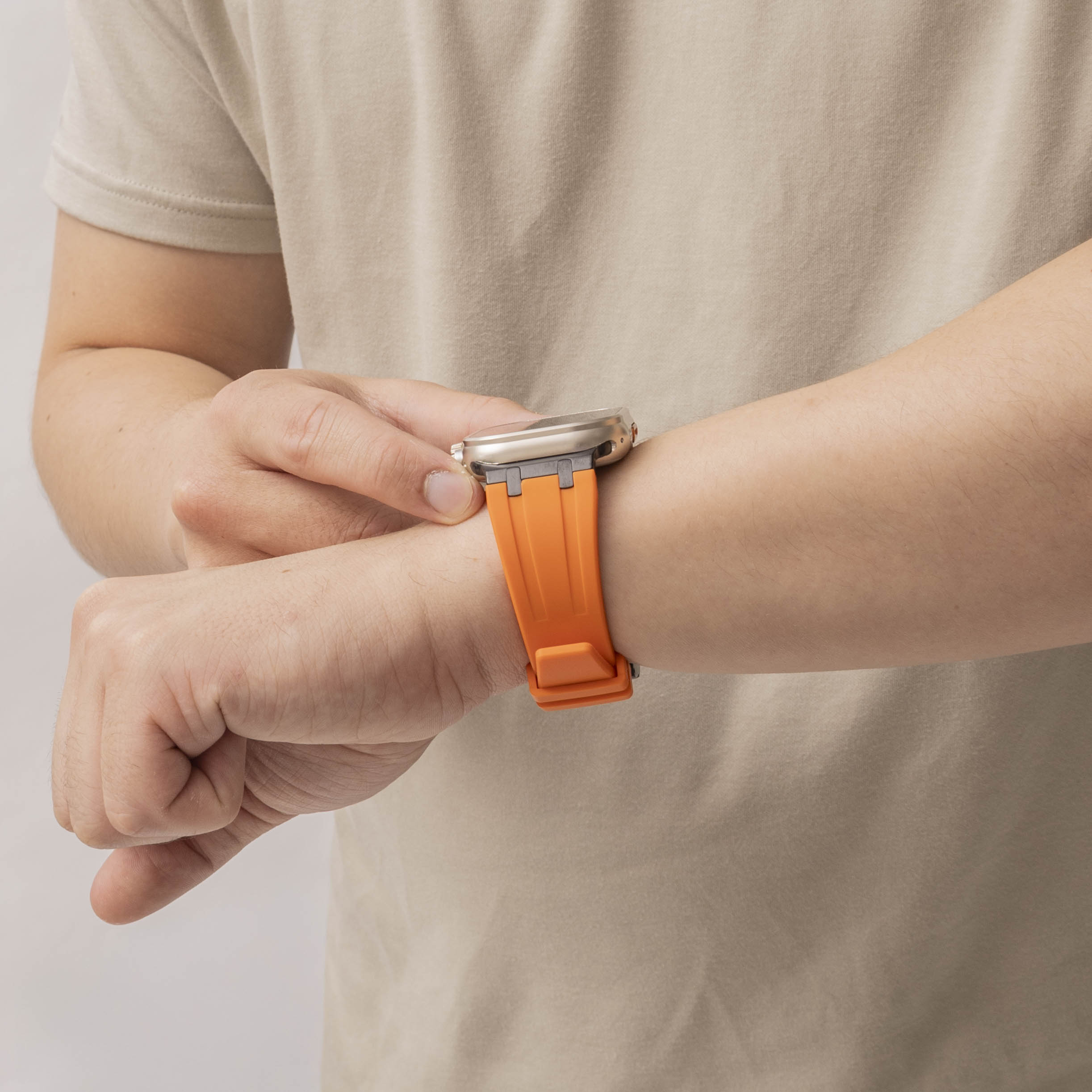 Apple Watch Luxus Liquid Silikonarmband (Orange mit Schwarz)