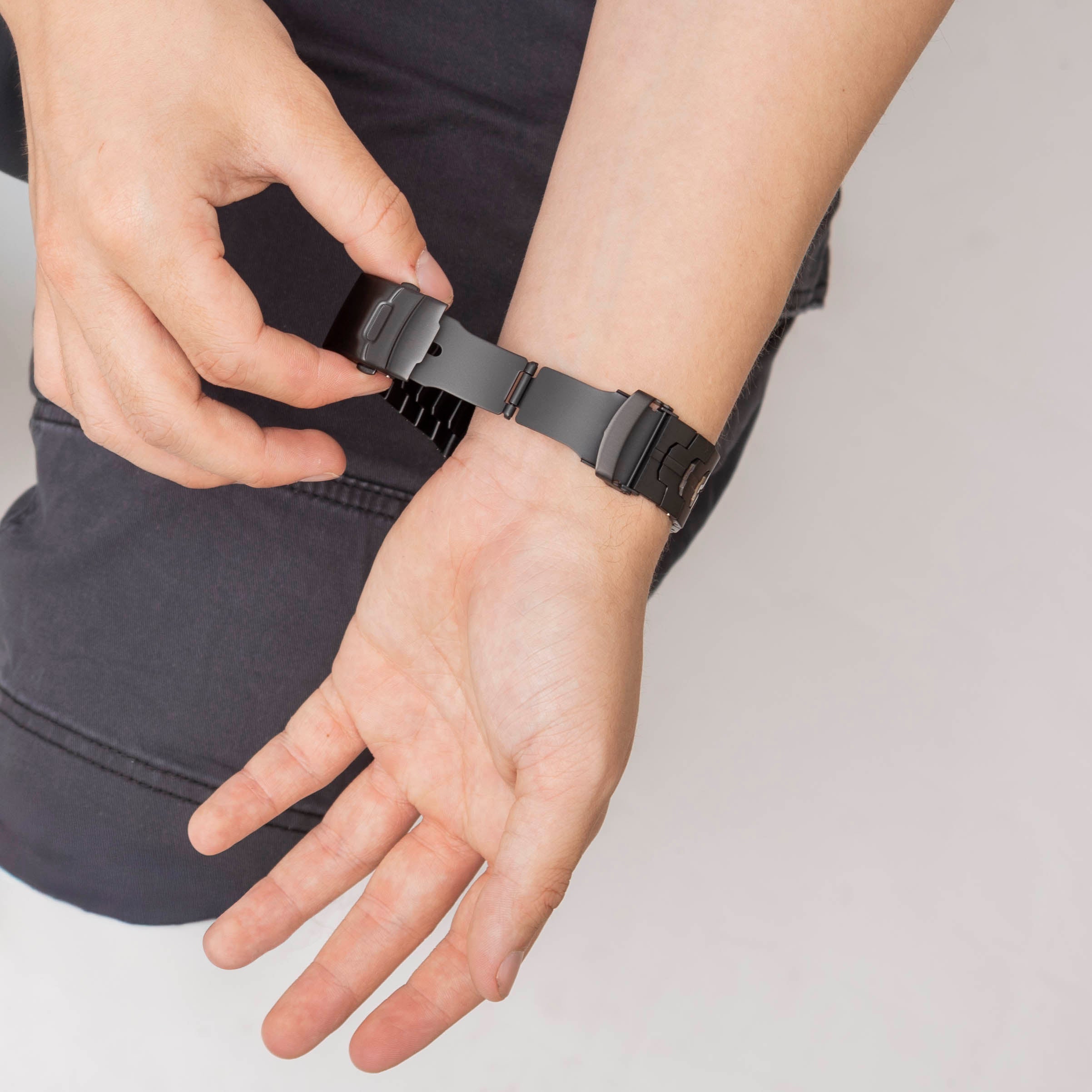 Samsung Galaxy Watch Ultra 'Iron' Titanarmband (Schwarz)