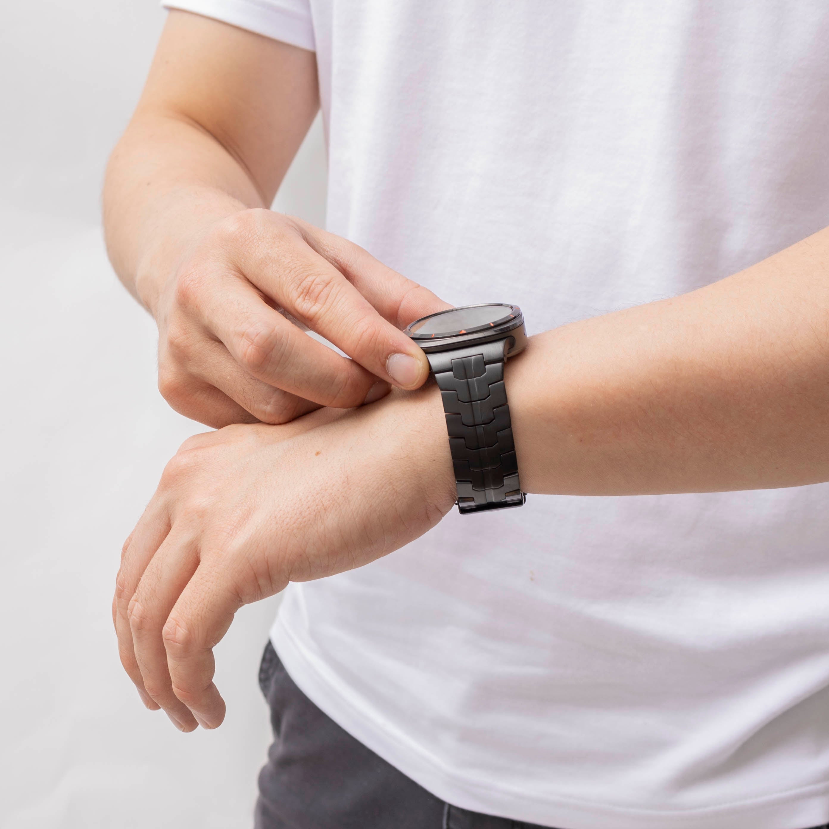 Samsung Galaxy Watch Ultra 'Iron' Titanarmband (Schwarz)