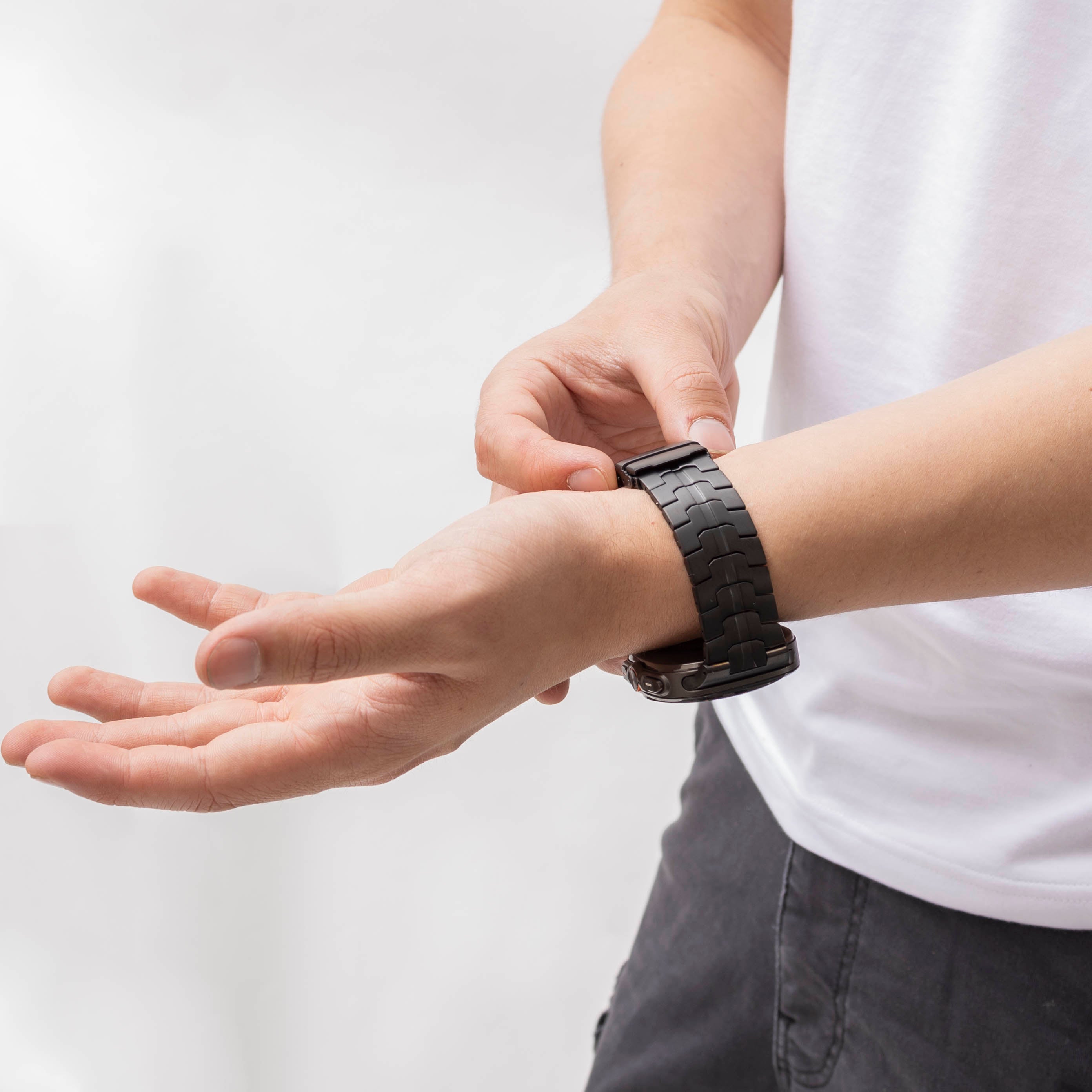 Samsung Galaxy Watch Ultra 'Iron' Titanarmband (Schwarz)