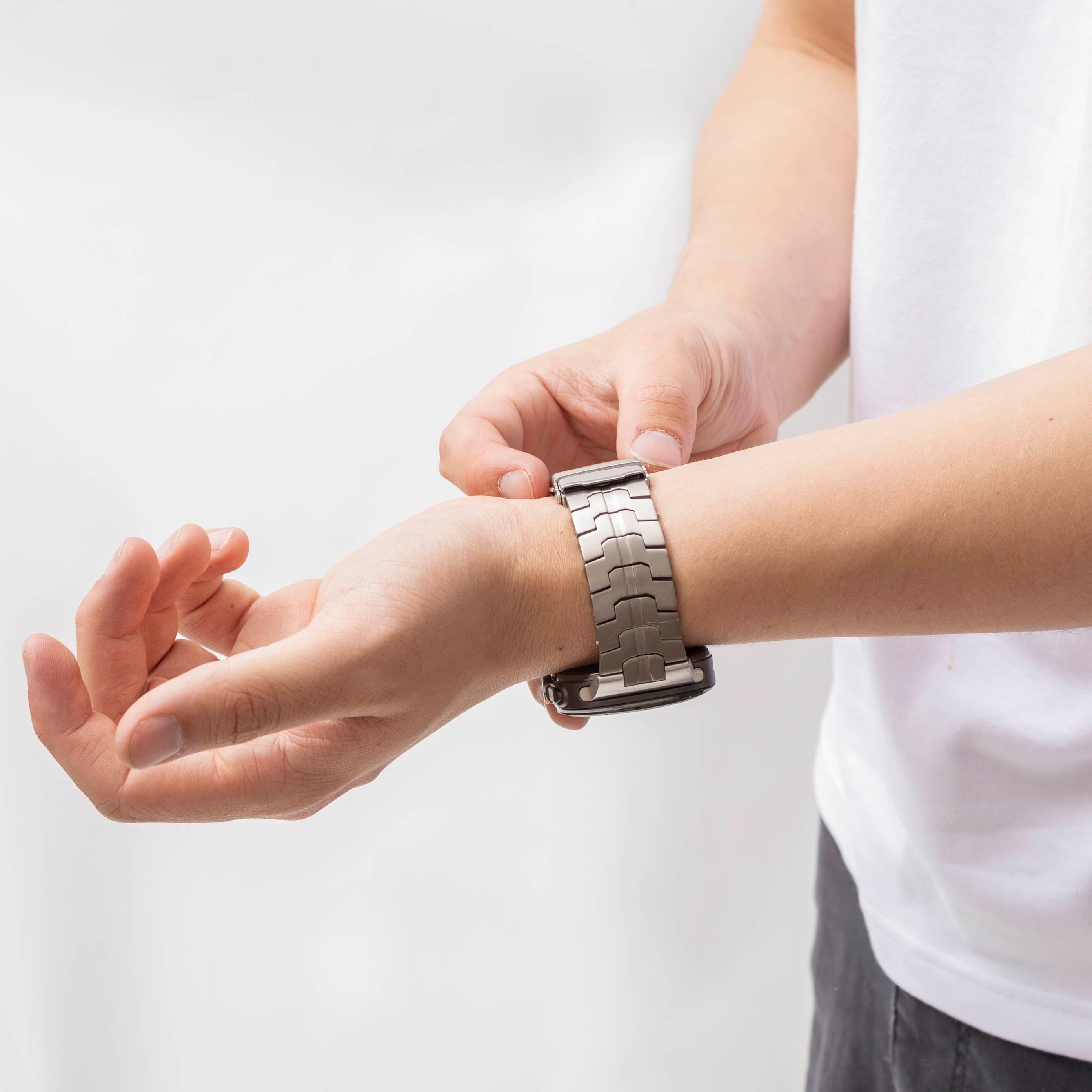 Samsung Galaxy Watch Ultra 'Iron' Titanarmband (Silber)