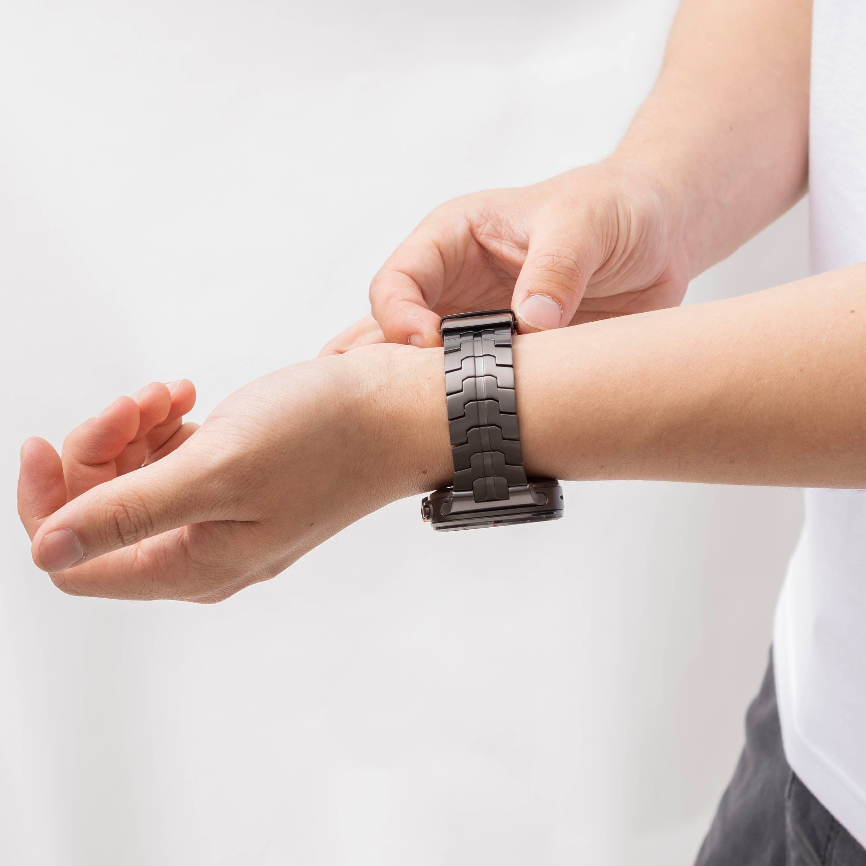 Samsung Galaxy Watch Ultra 'Iron' Titanarmband (Graphit)