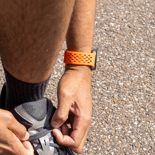 Samsung Galaxy Watch 8 Classic Silikonarmband mit Löchern (Orange)