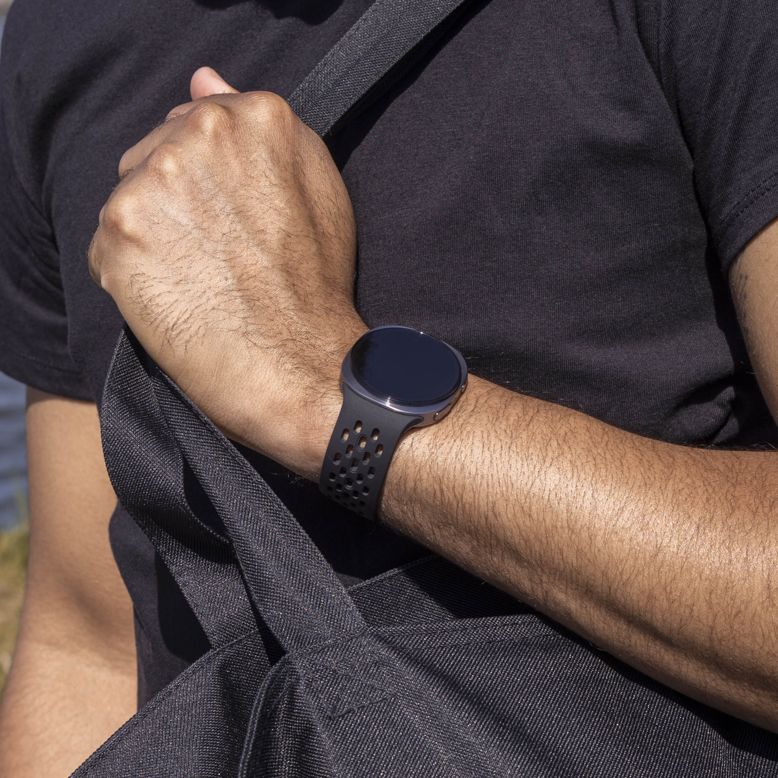 Samsung Galaxy Watch 8 - 40mm Silikonarmband mit Löchern (Schwarz)
