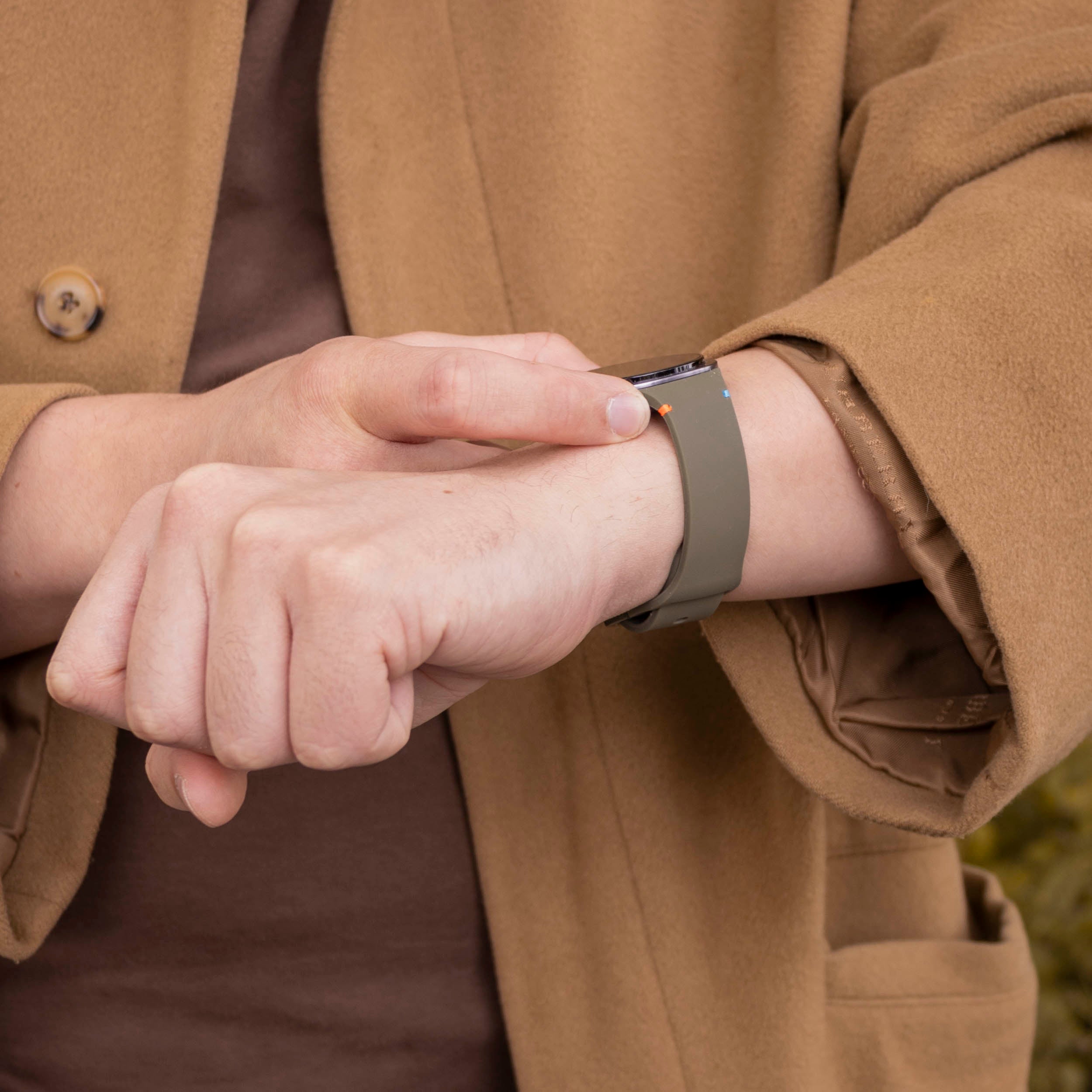 Samsung Galaxy Watch 8 - 44mm Silikonarmband (Armee Grün)