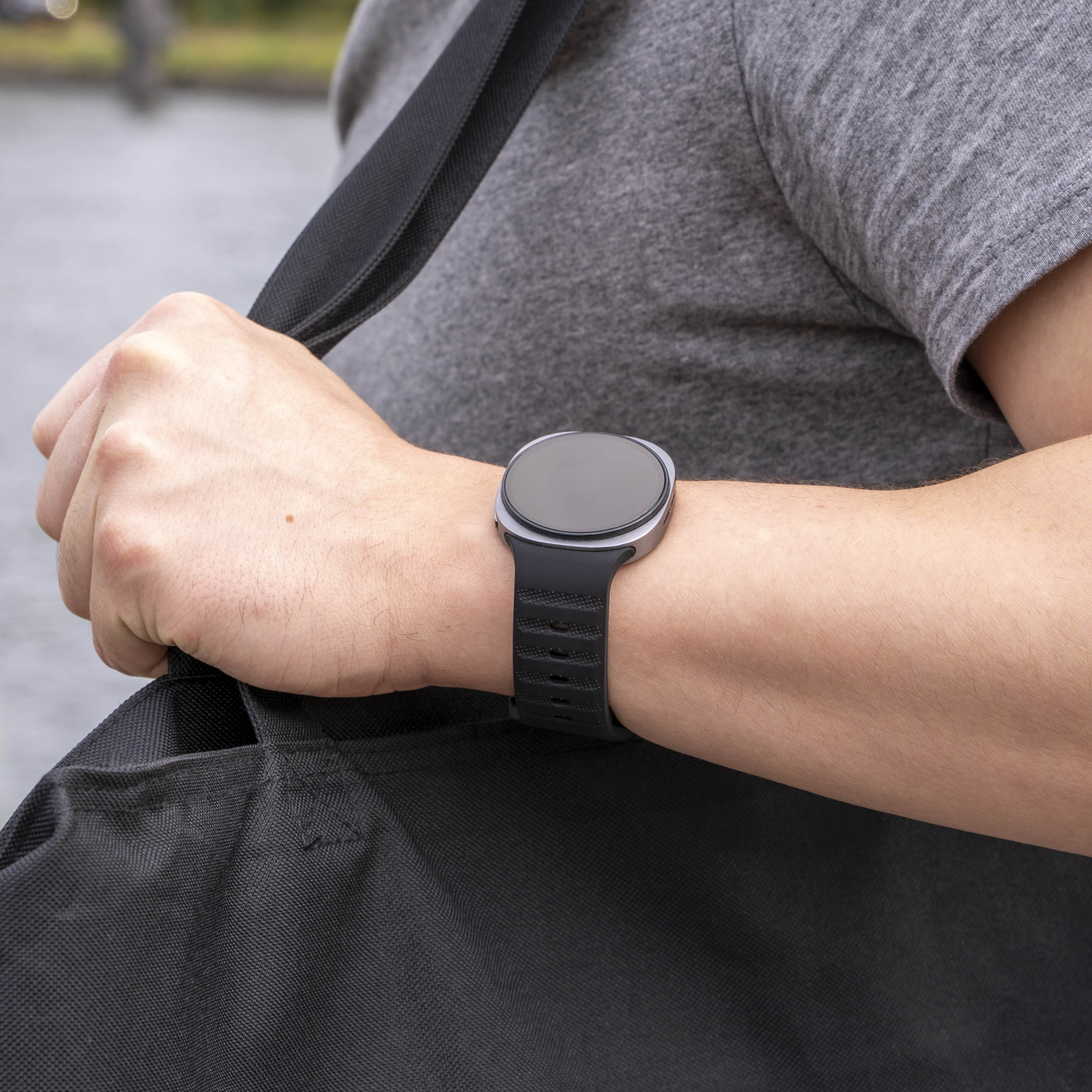 Samsung Galaxy Watch 8 - 44mm Outdoor Silikon Armband (Schwarz)