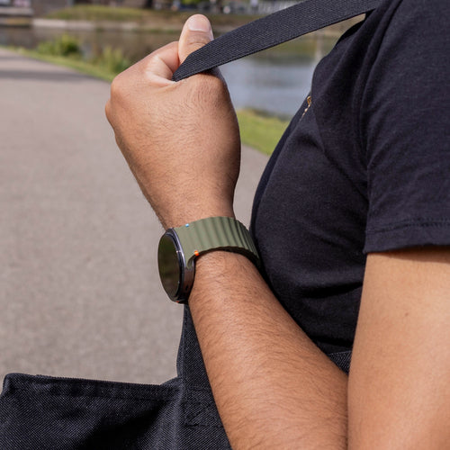 Samsung Galaxy Watch 8 - 44mm Wave Silicone Strap (Army Green)