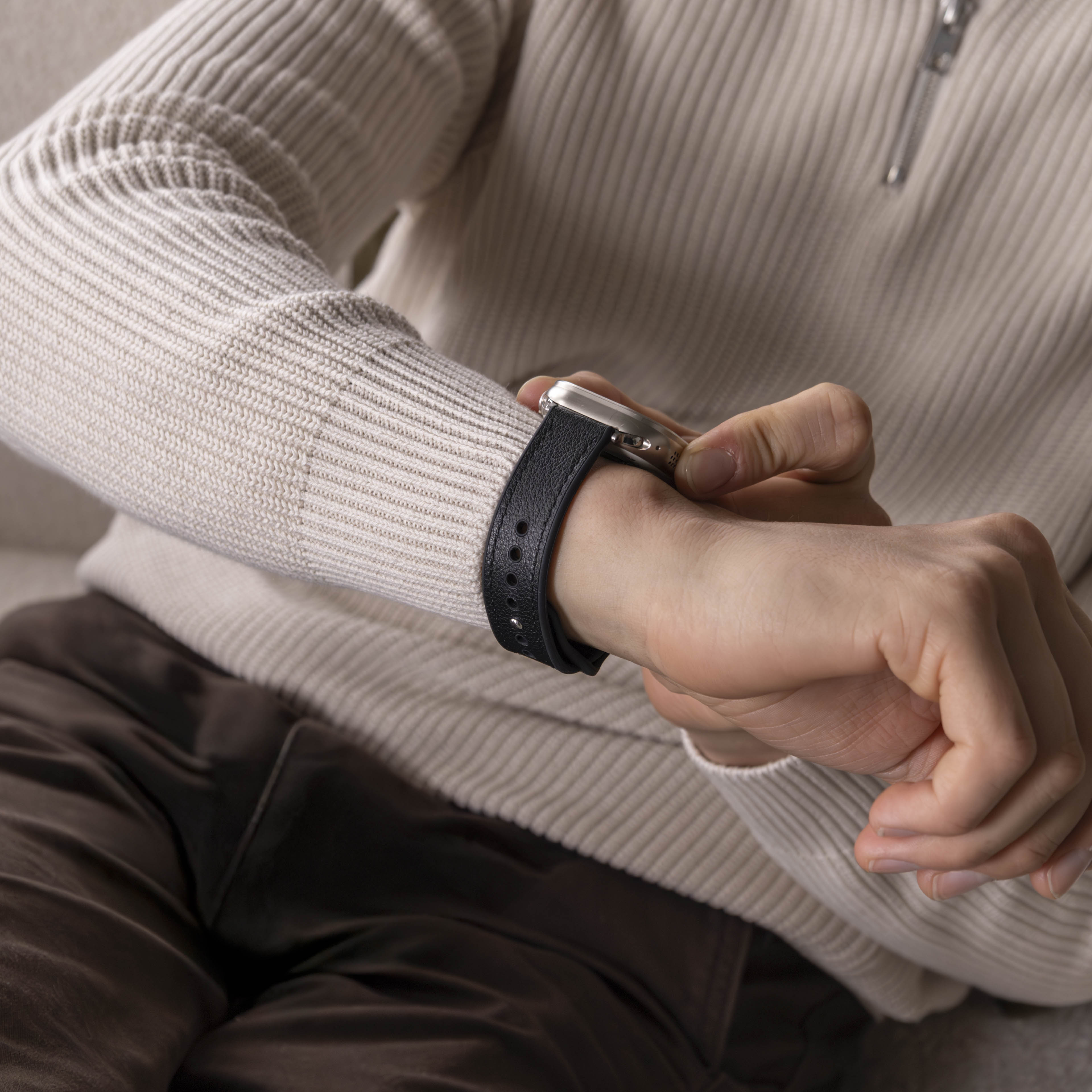 Apple Watch Hybrid Leather Strap (Black)