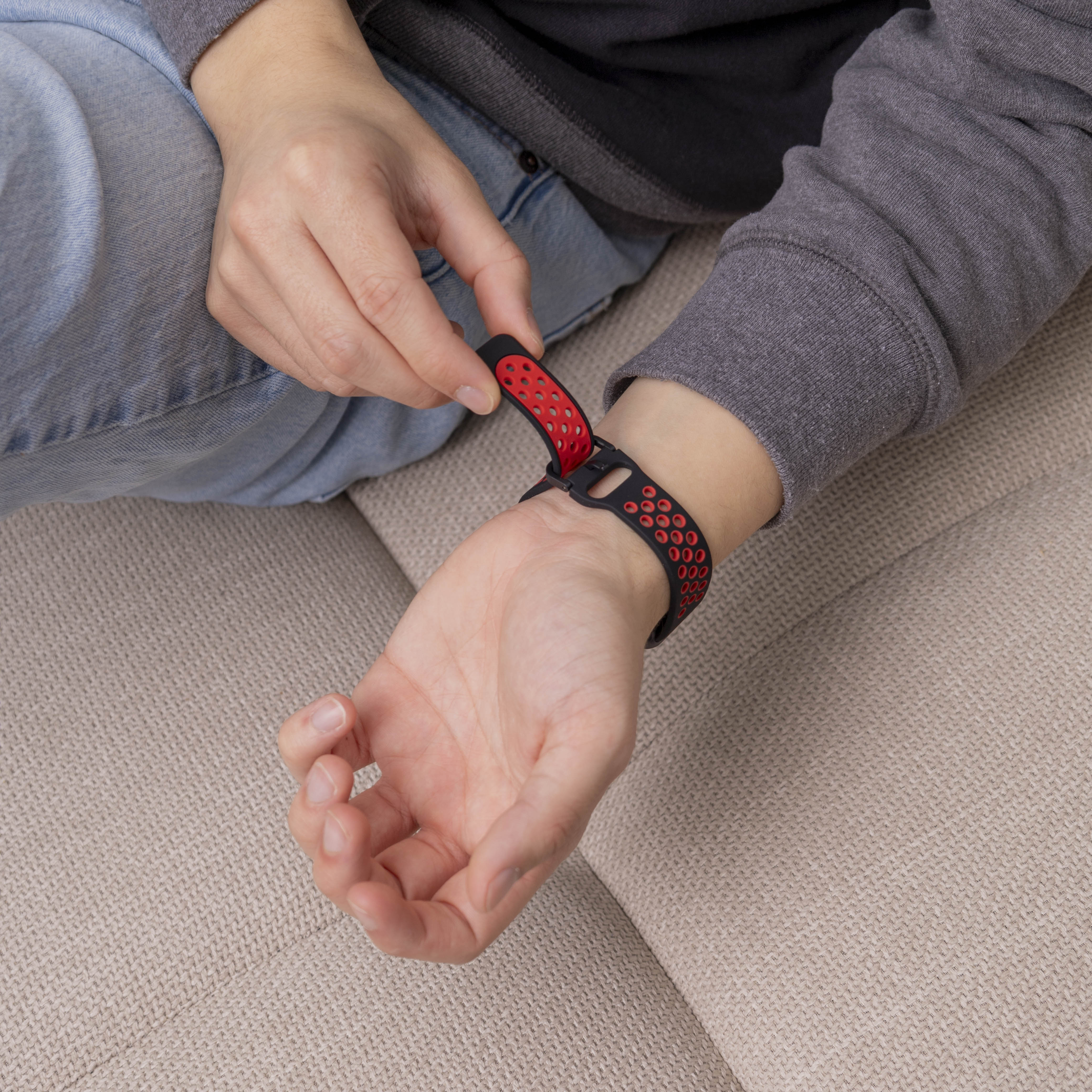 Samsung Galaxy Fit 3 Sportarmband (Schwarz/Rot)