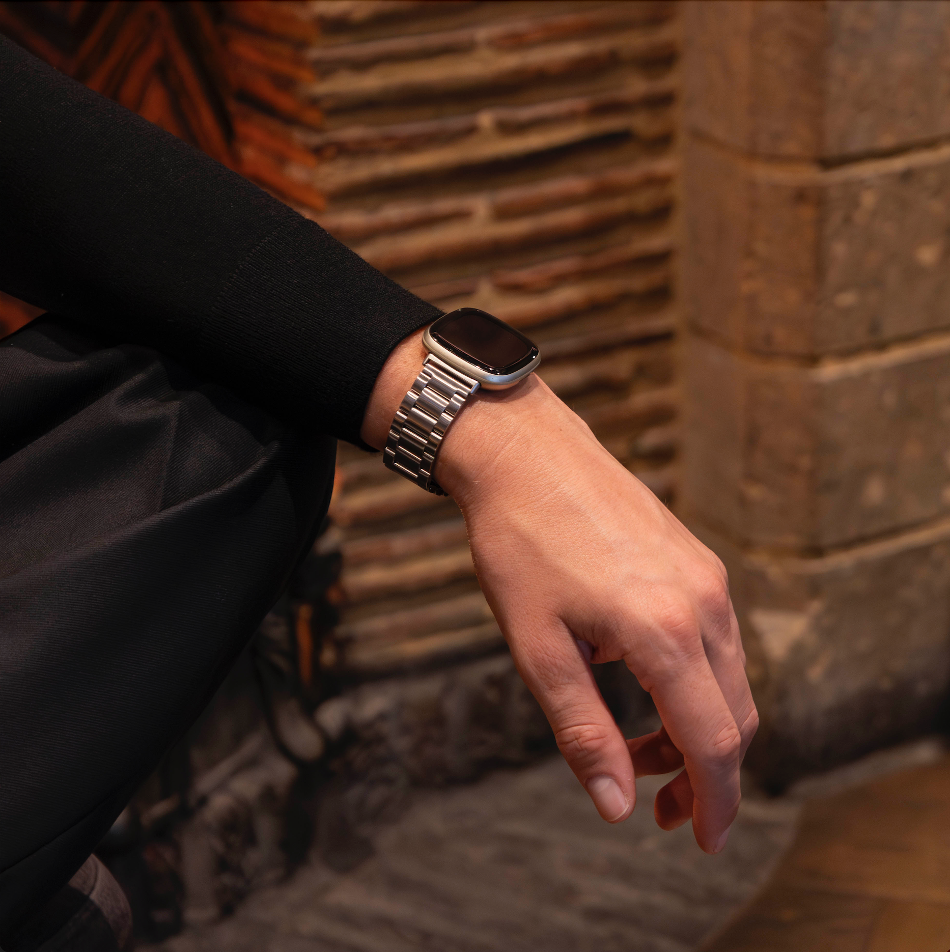 Fitbit Versa 4 Steel Strap (Silver)