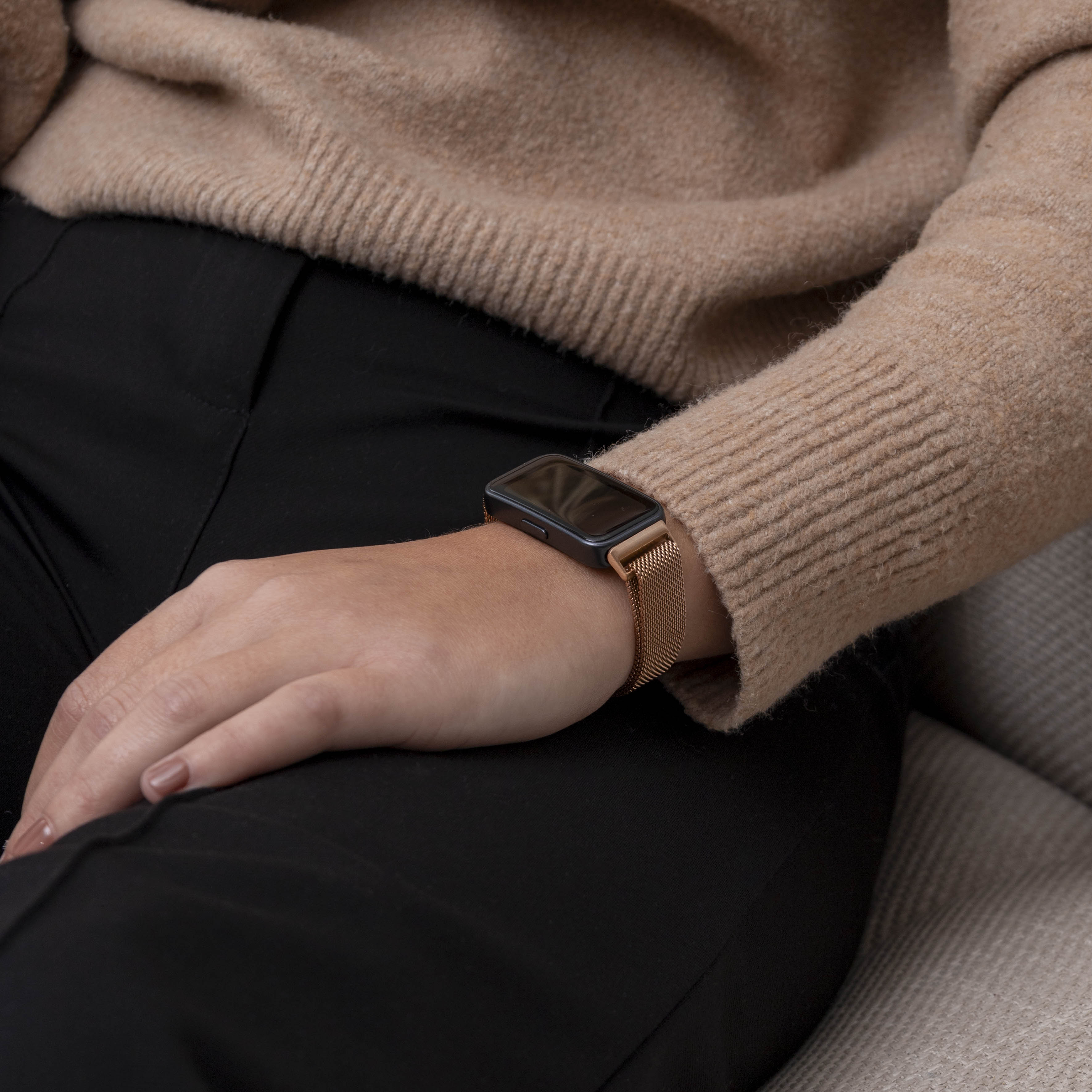 Huawei Band 8 Milanese Strap (Rose Gold)