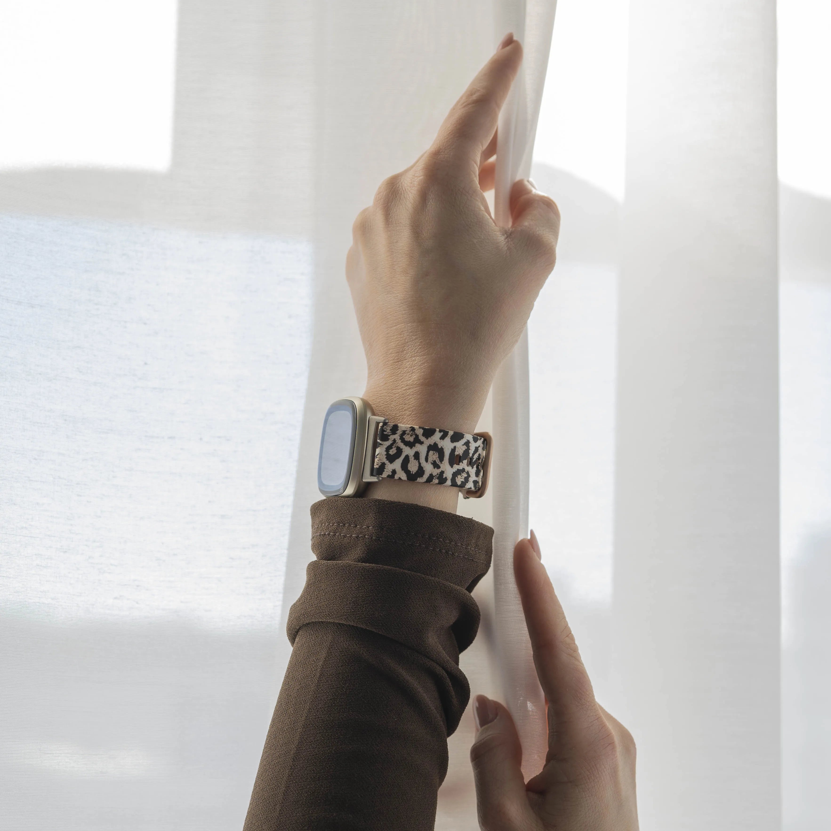 Lucky Leopard Fitbit Sense Armband