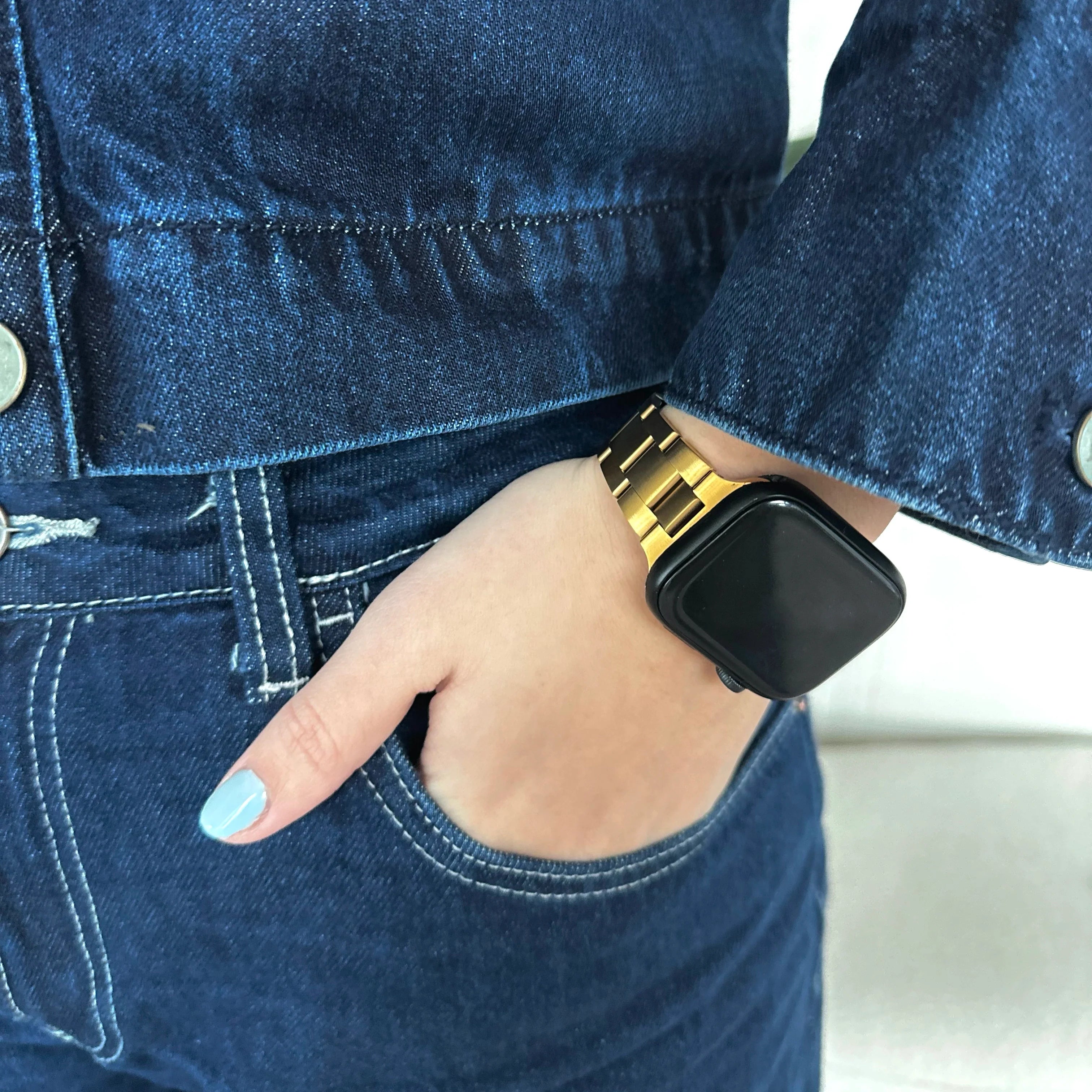 xoxo Wildhearts Bracelet acier fin Apple Watch (or)