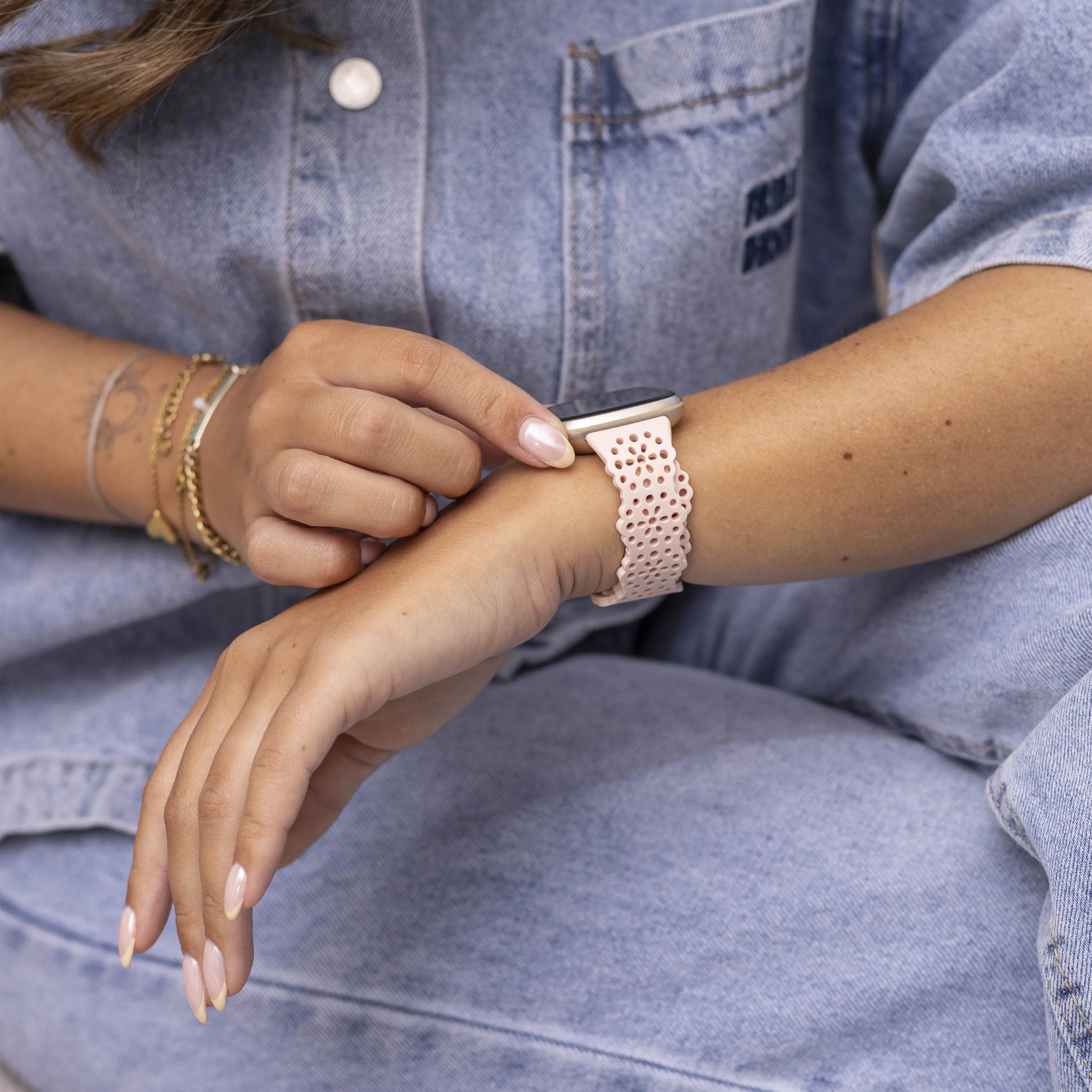 Bracelet silicone avec motif Fitbit Versa 3 (rose clair)