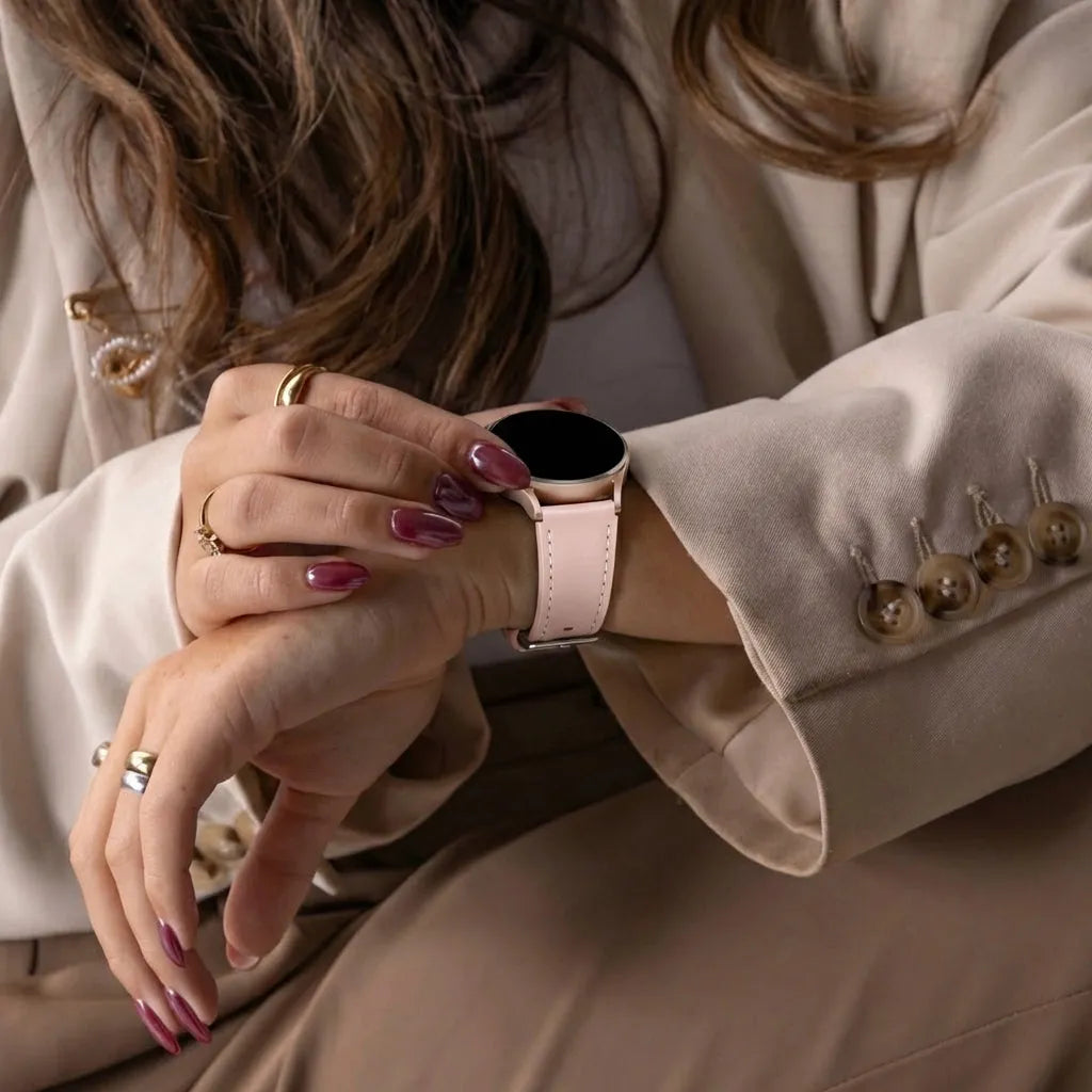 Leather Strap 'One Push', light pink, lifestyle photo