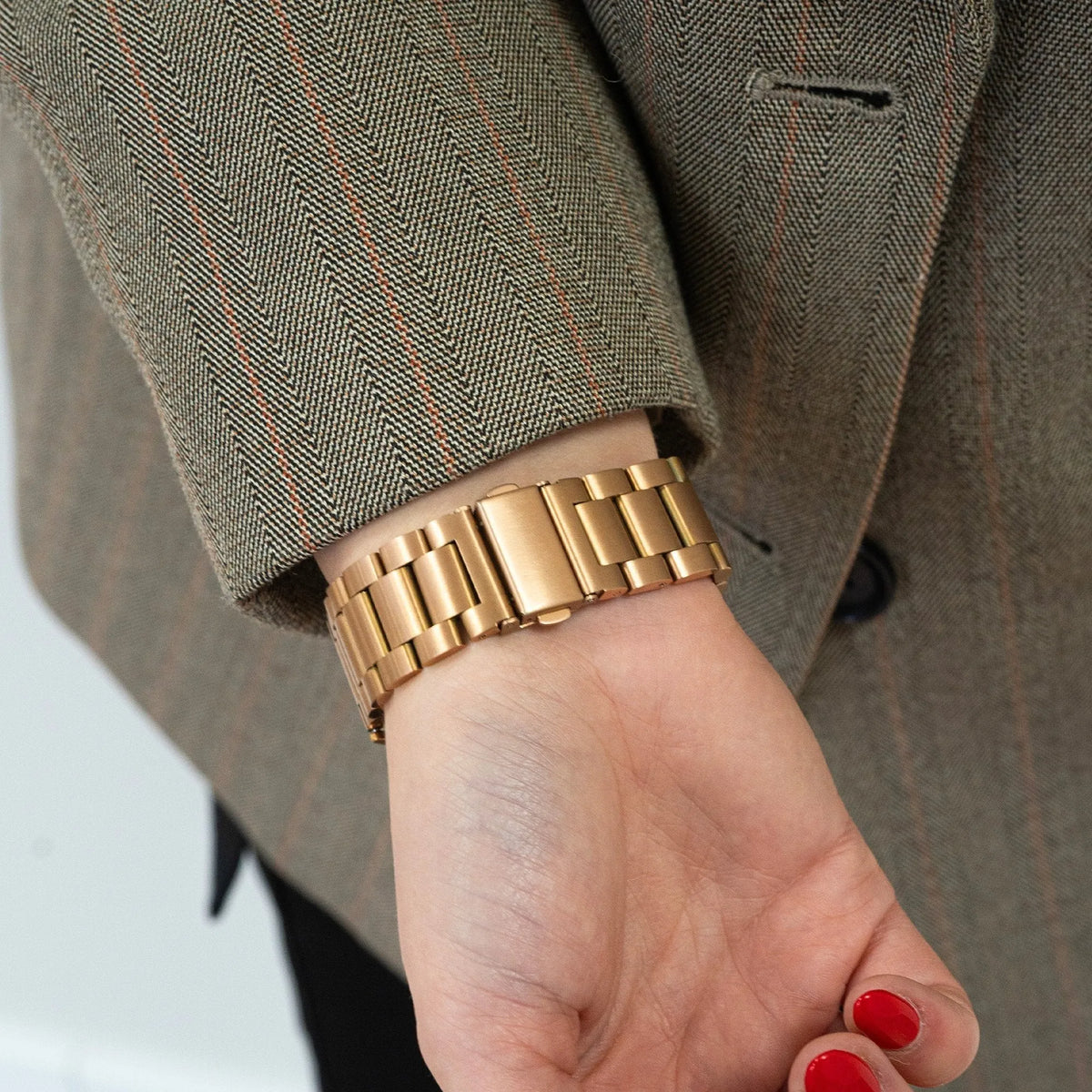 Steel Strap 'One Push', rose gold, lifestyle photo