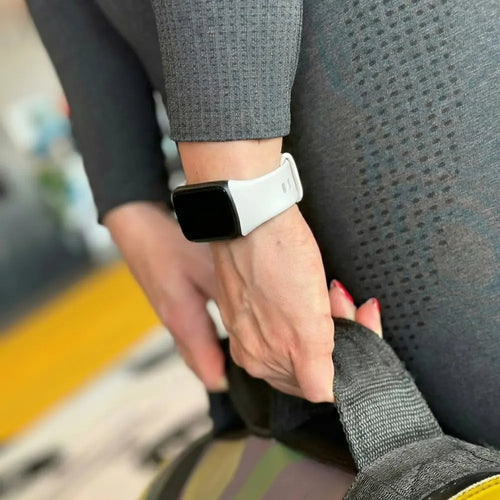 Correa silicona Fitbit Charge 5 (blanca)