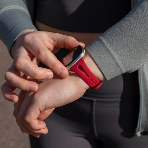 Correa silicona lujo Fitbit Versa 4 (rosa-rojo)
