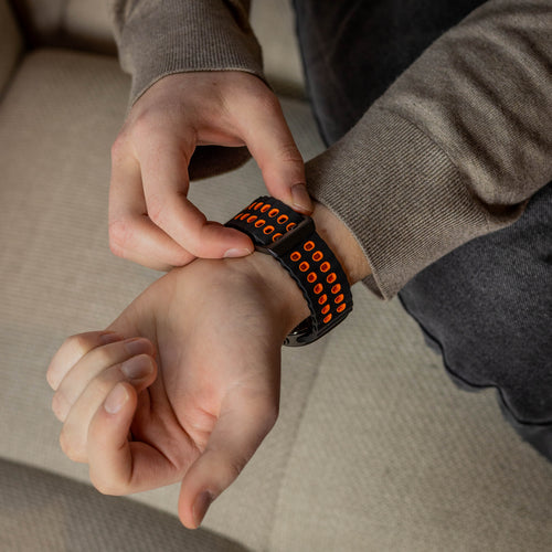 Correa de silicona wave Samsung Galaxy Watch Ultra (negra/naranja)
