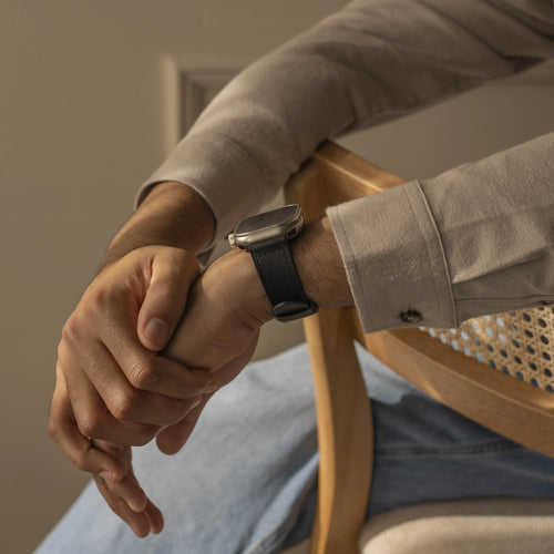 Bracelet cuir hybride à boucle Apple Watch (noir)