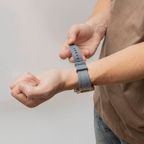Apple Watch Ultra luxe liquid silicone band (donkergrijs met titanium)
