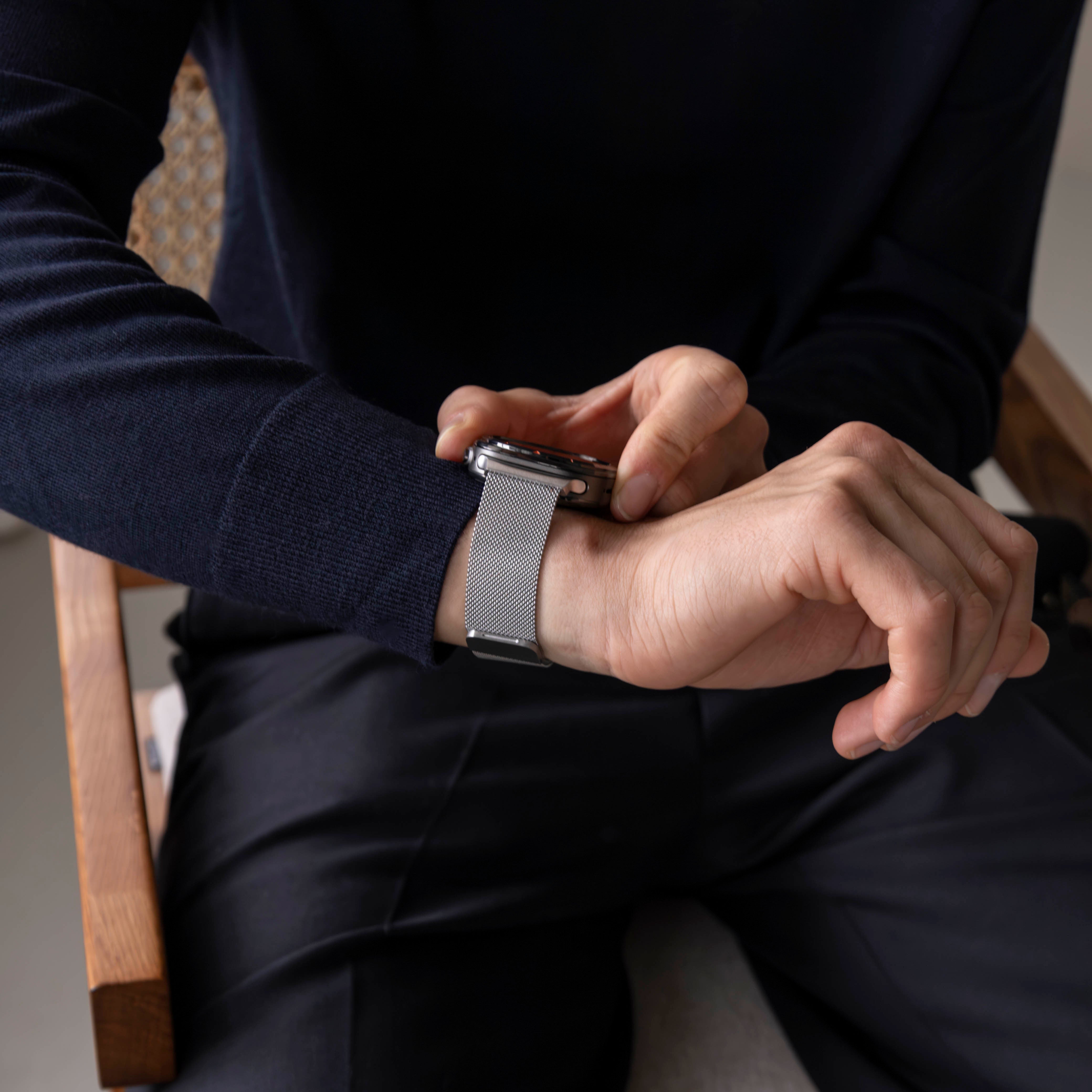 Bandz Samsung Galaxy Watch Ultra 2 Milanese Loop Armband (Silber)