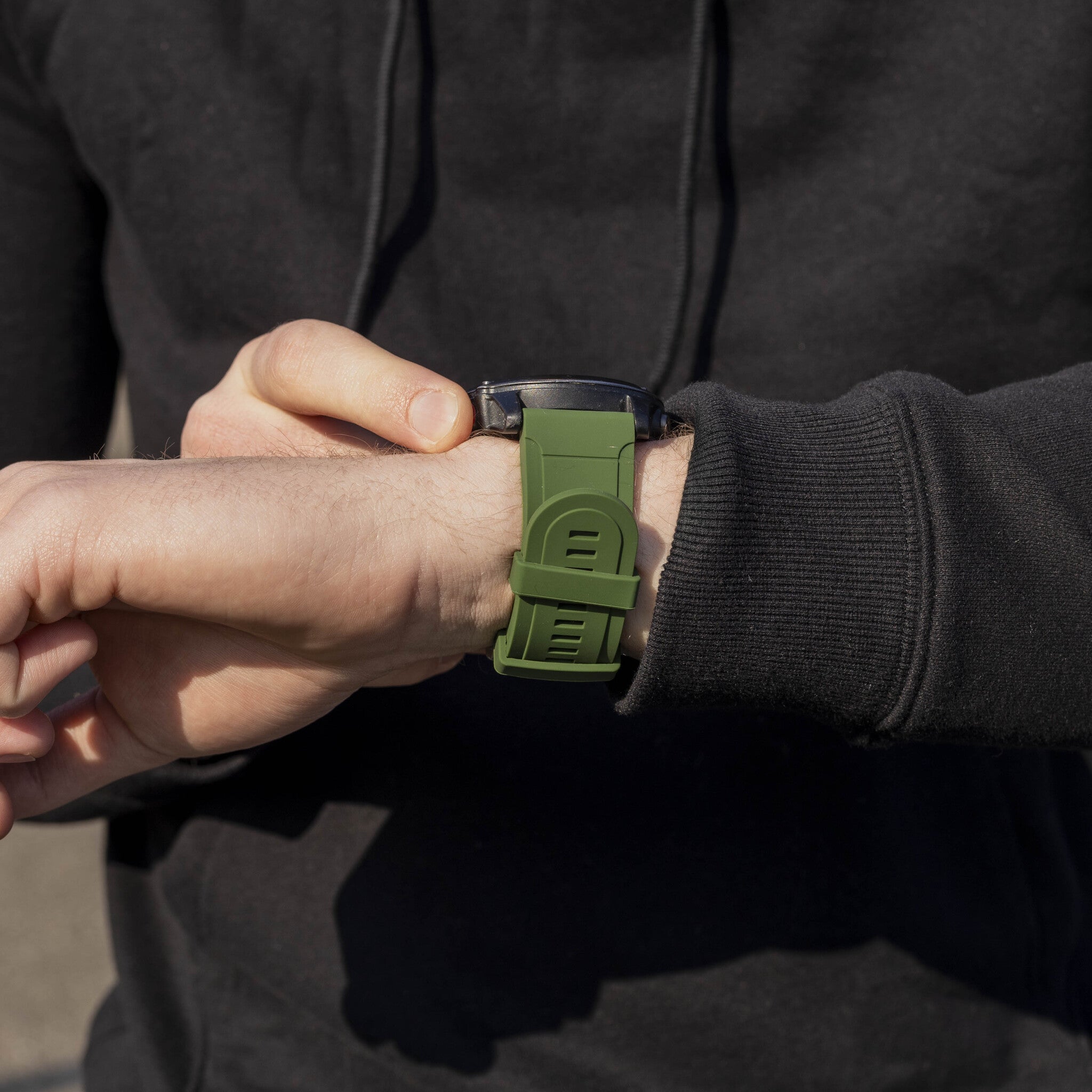 Bracelet silicone brillante Garmin Fenix 7x (vert militaire)