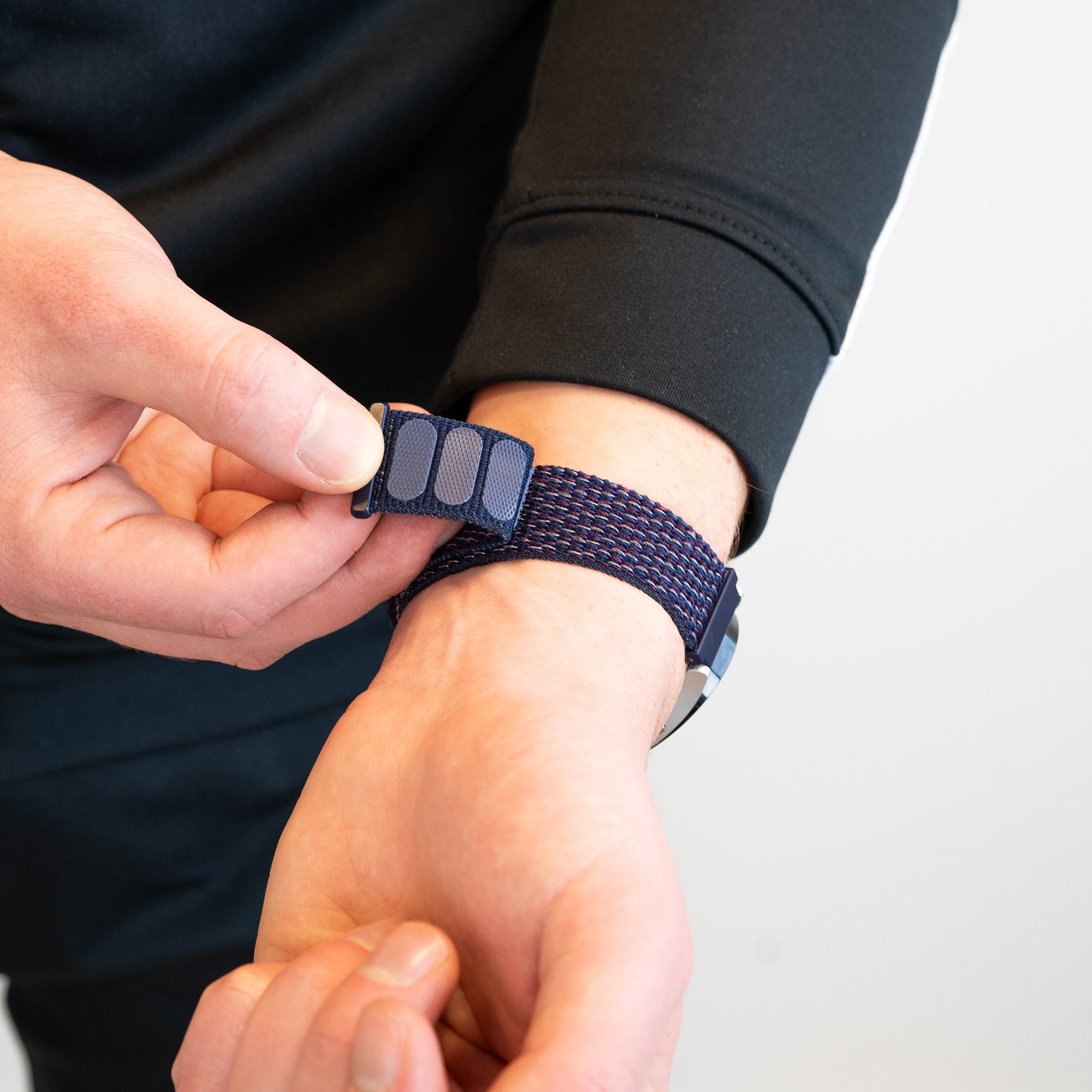 Bandz Garmin Venu 4 - 45mm Nylon Loop Armband (Indigo Blau)
