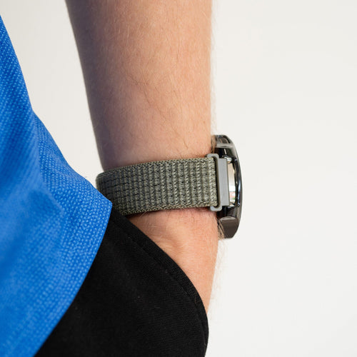 Garmin Venu 4 - 45mm nylon band (grijs-groen)