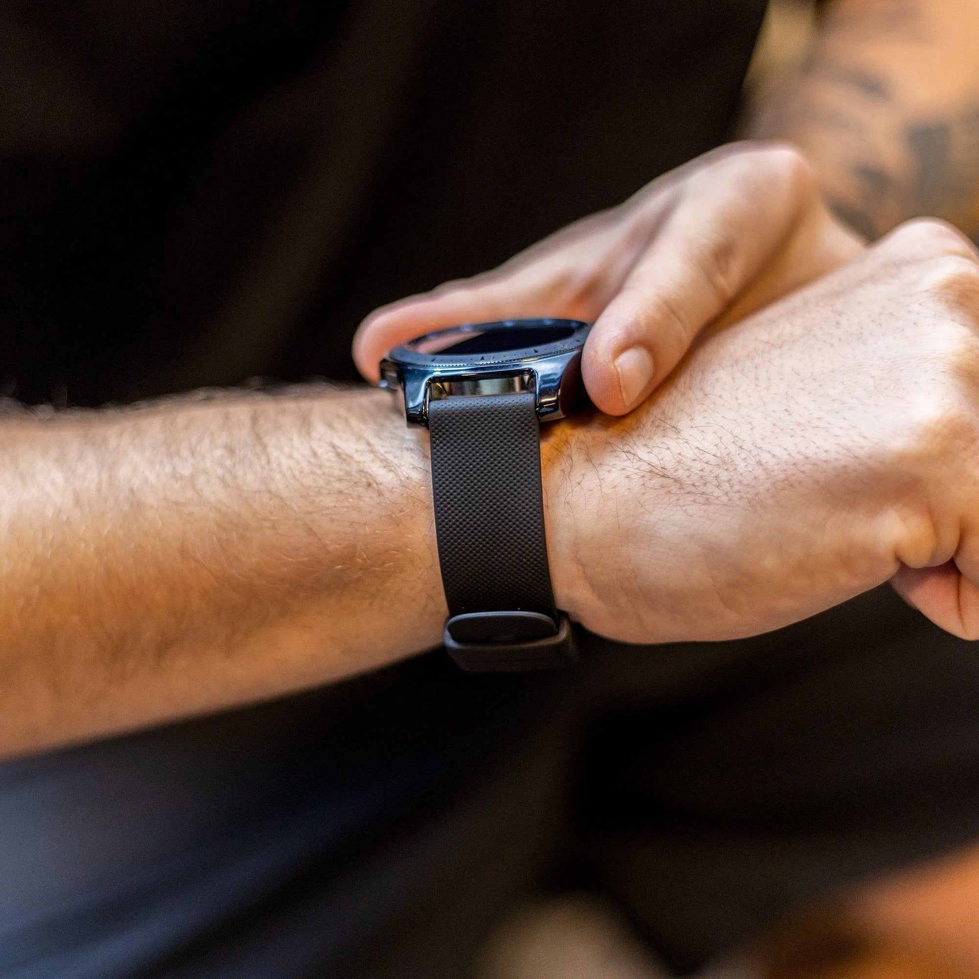 Fossil Gen 5e 44mm Luxus-Silikonarmband (Schwarz)