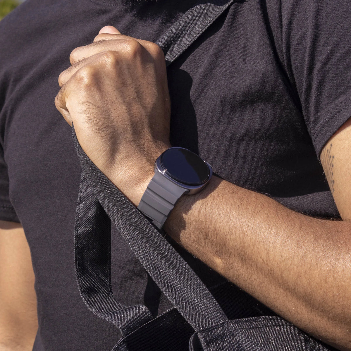 Silicone Strap Extreme, black, lifestyle photo