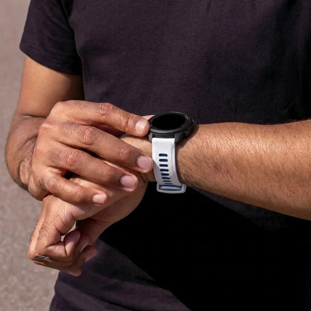 Garmin Vivoactive 5 Sport Strap with Buckle (White/Blue)