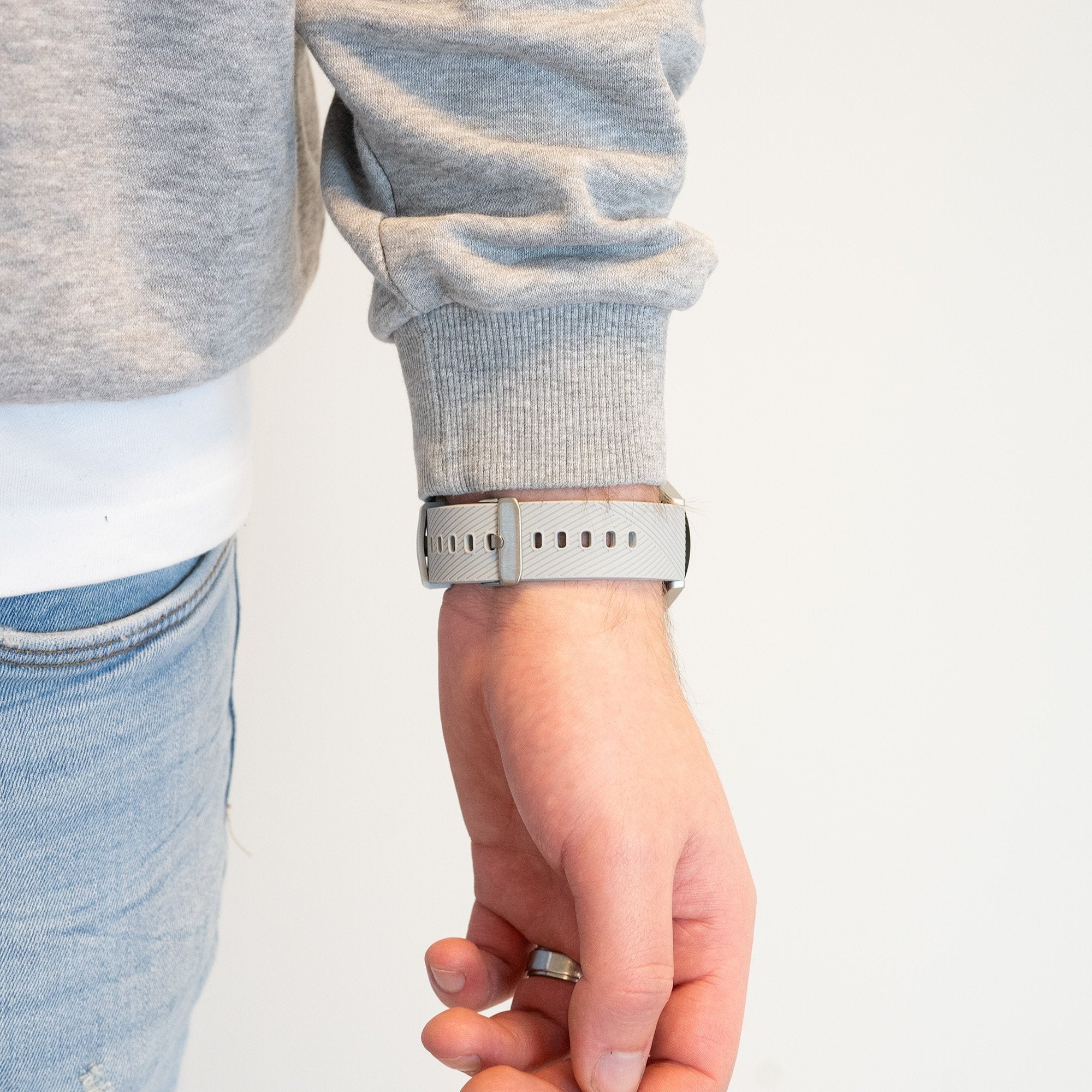 Silicone Strap 'Deluxe', grey, lifestyle photo