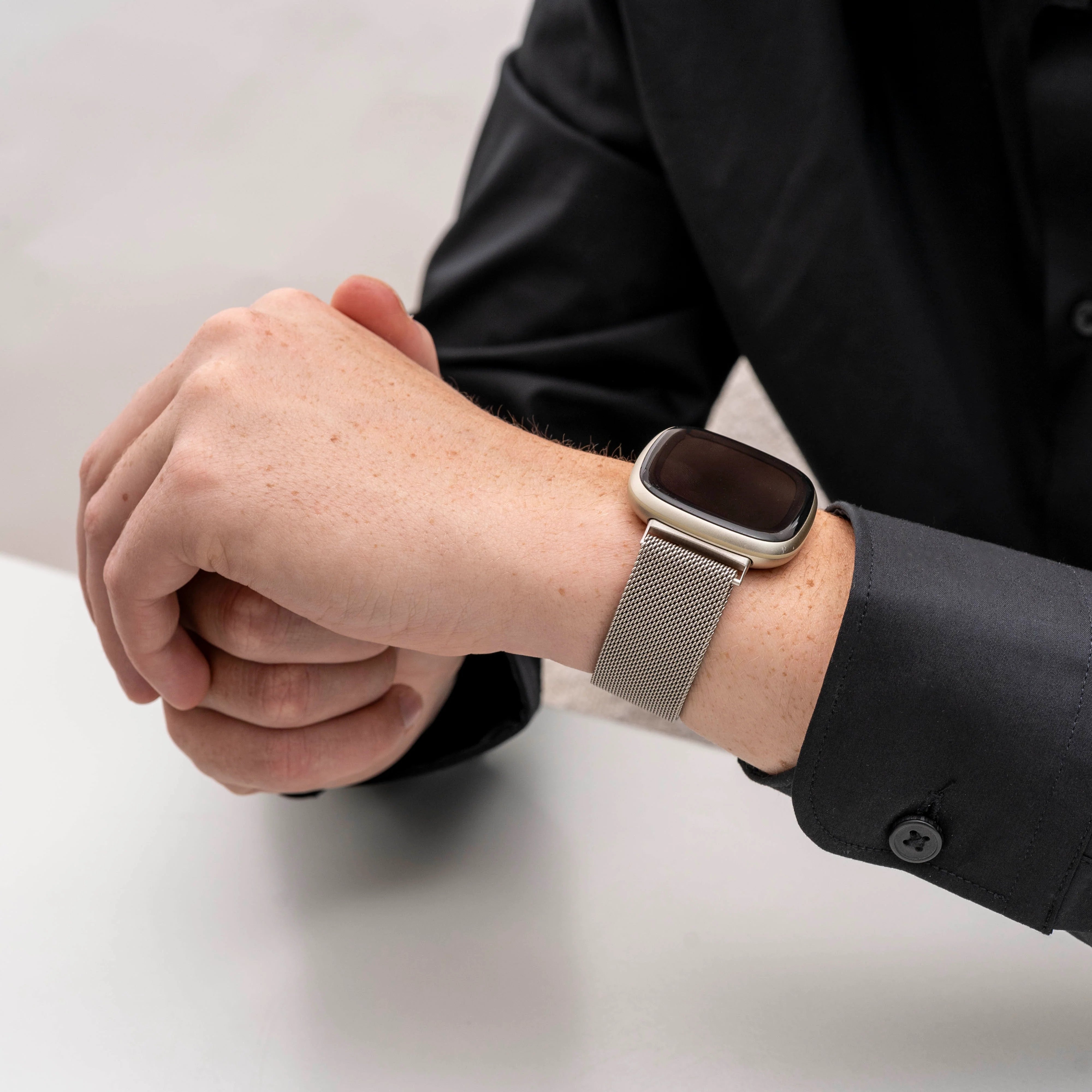 Fitbit Versa 4 Milanese Strap (Starlight)