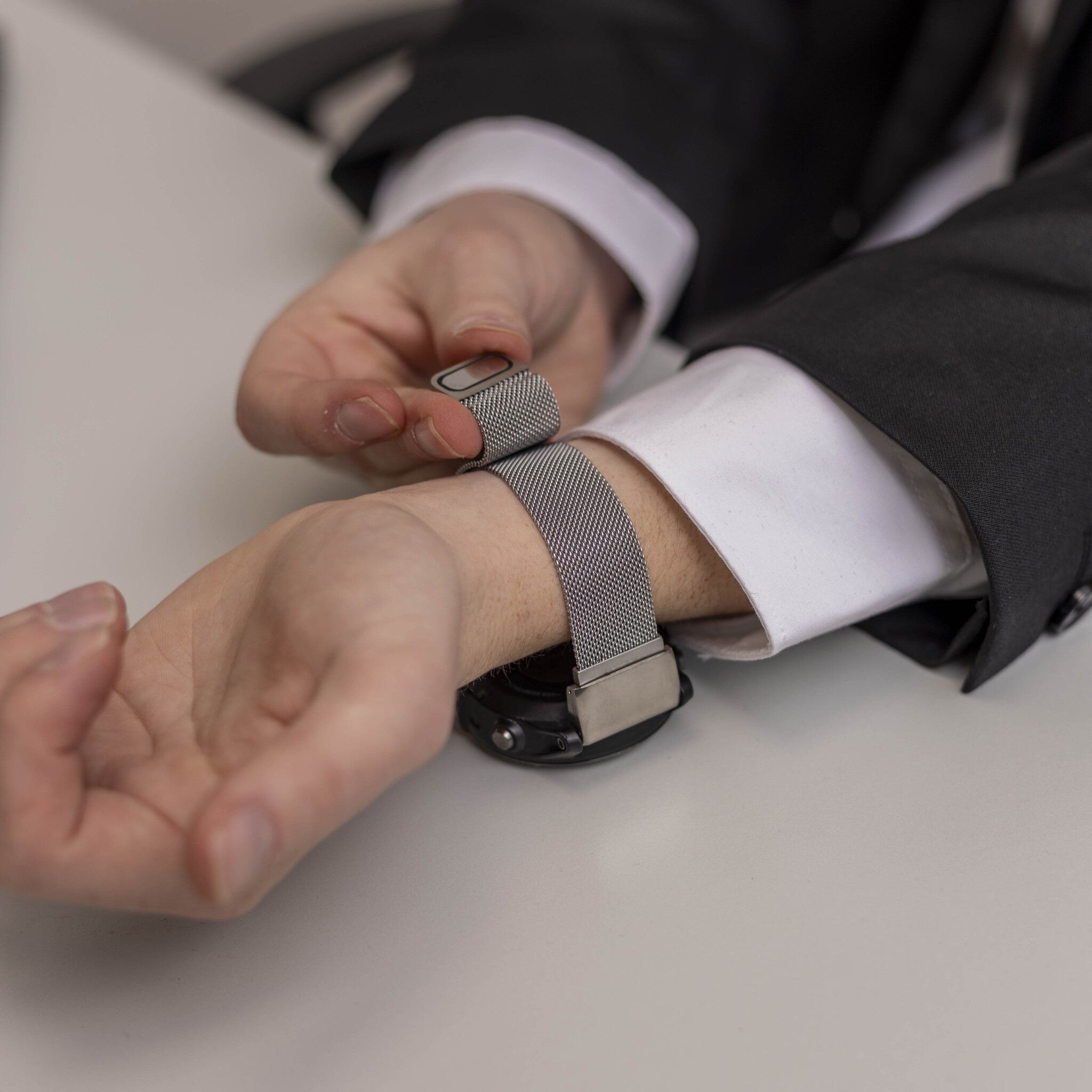 Bracelet milanais Garmin Forerunner 970 (argenté)