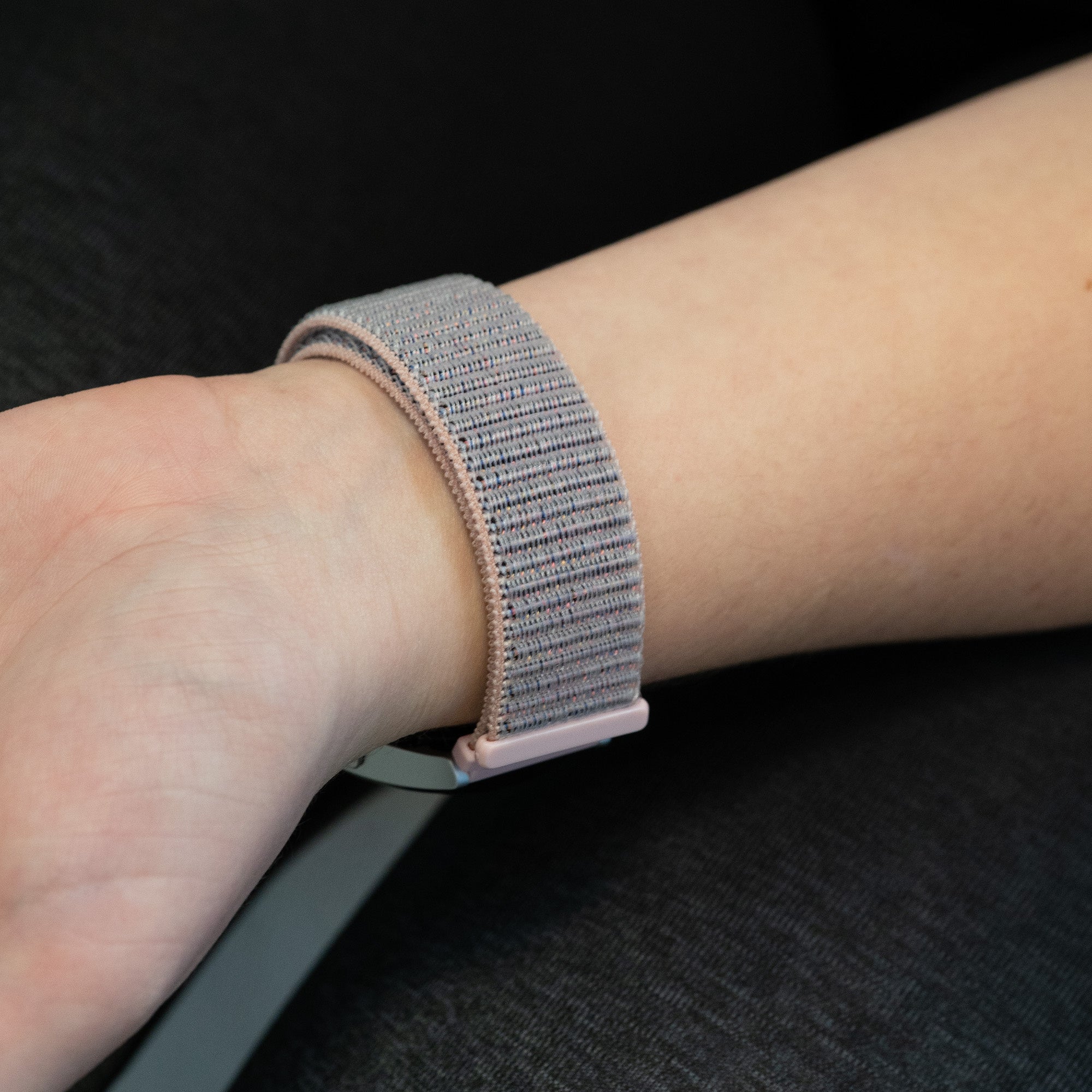 Bandz Garmin Vivomove Trend Nylon Loop Armband (Rosa)