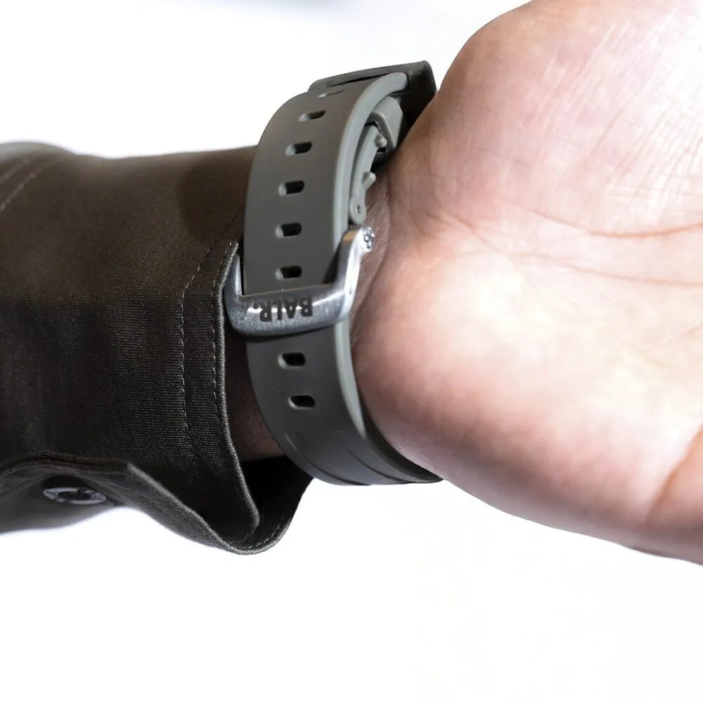 Balr. Apple Watch Ultra flüssiges Silikonarmband (Braun/Silber)
