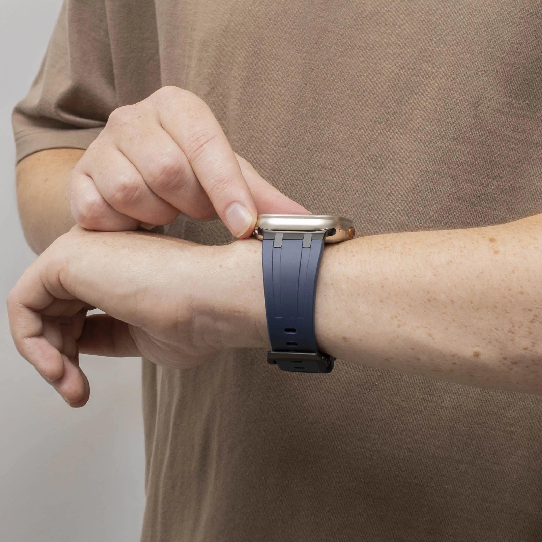 Bandz Apple Watch Silicone Strap 'Luxe Liquid' (Blue/Black)
