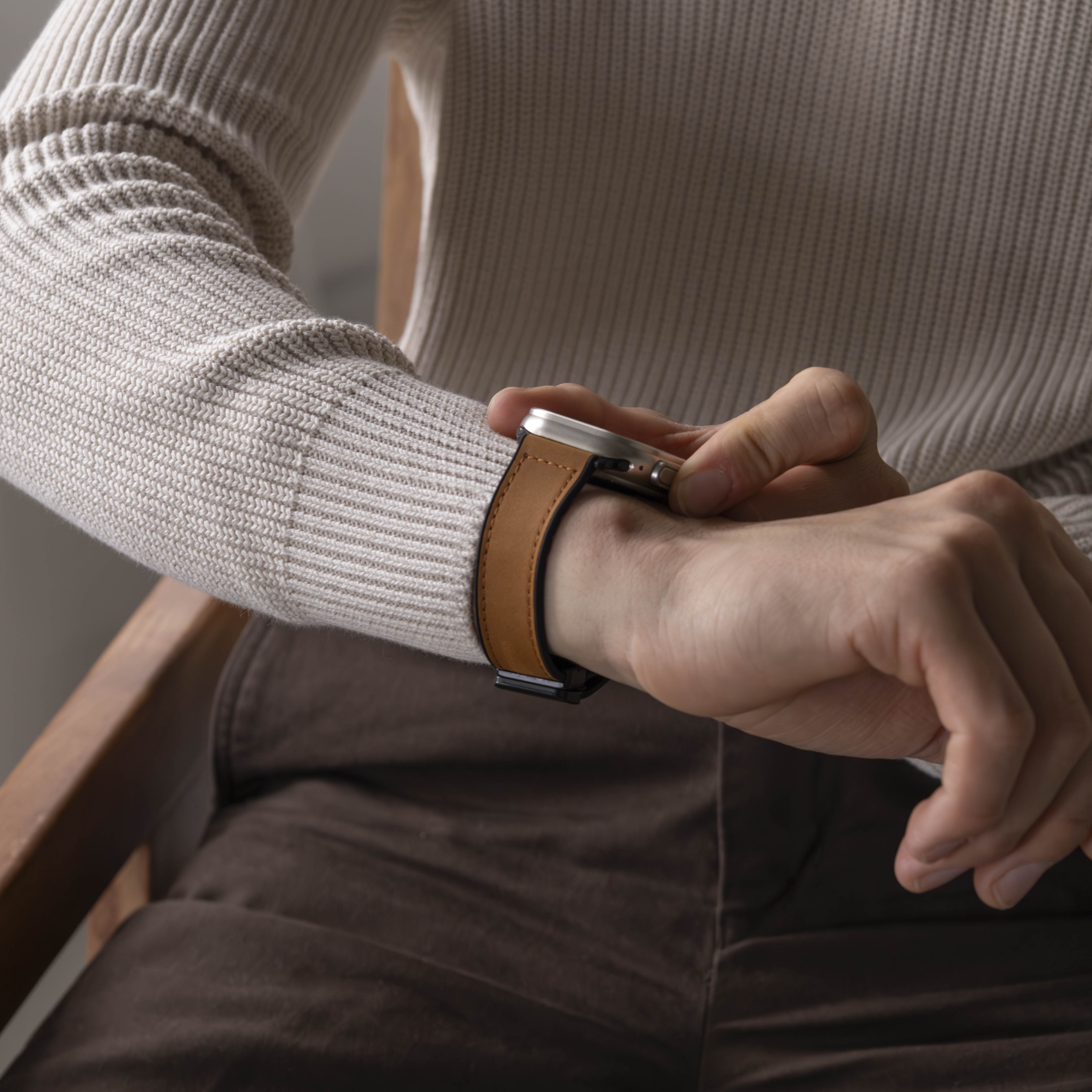 Apple Watch Ultra D-Buckle Leather Strap (Light Brown)