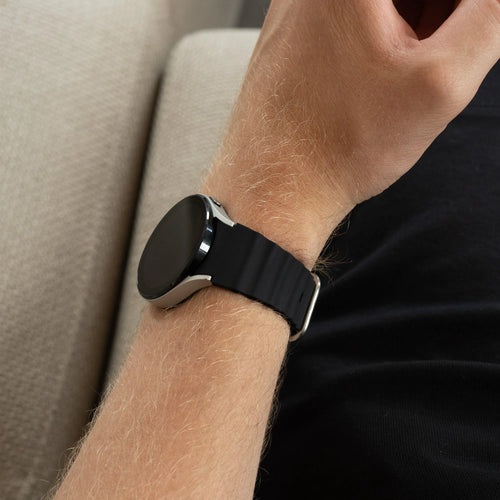 Silicone Ocean Strap, black, lifestyle photo