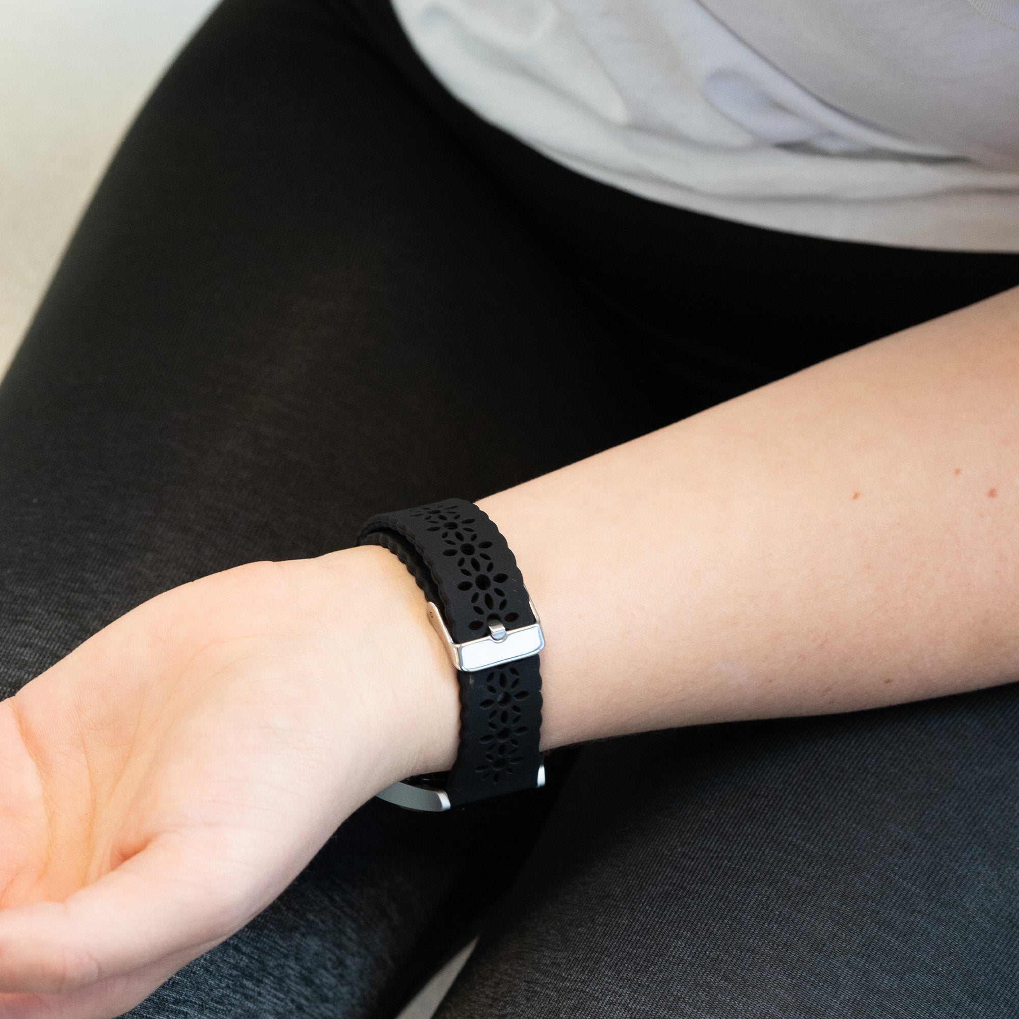 Bandz Amazfit Cheetah 2 Pro siliconen band met bloemenpatroon (zwart)