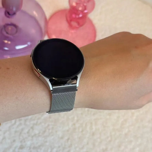xoxo Wildhearts Polar Grit X Pro Milanese Strap (Silver)