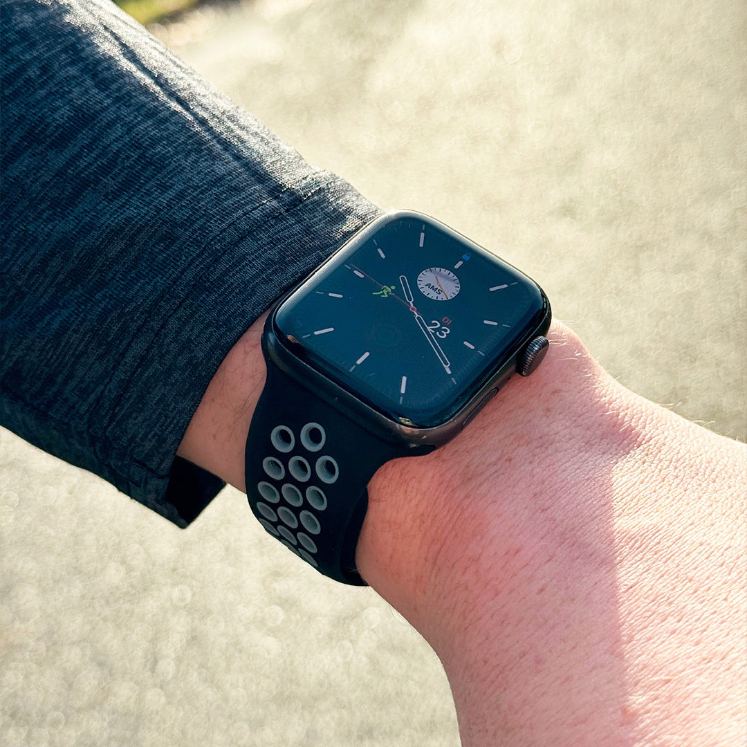 Correa Apple Watch Ultra deportiva (negra/gris)