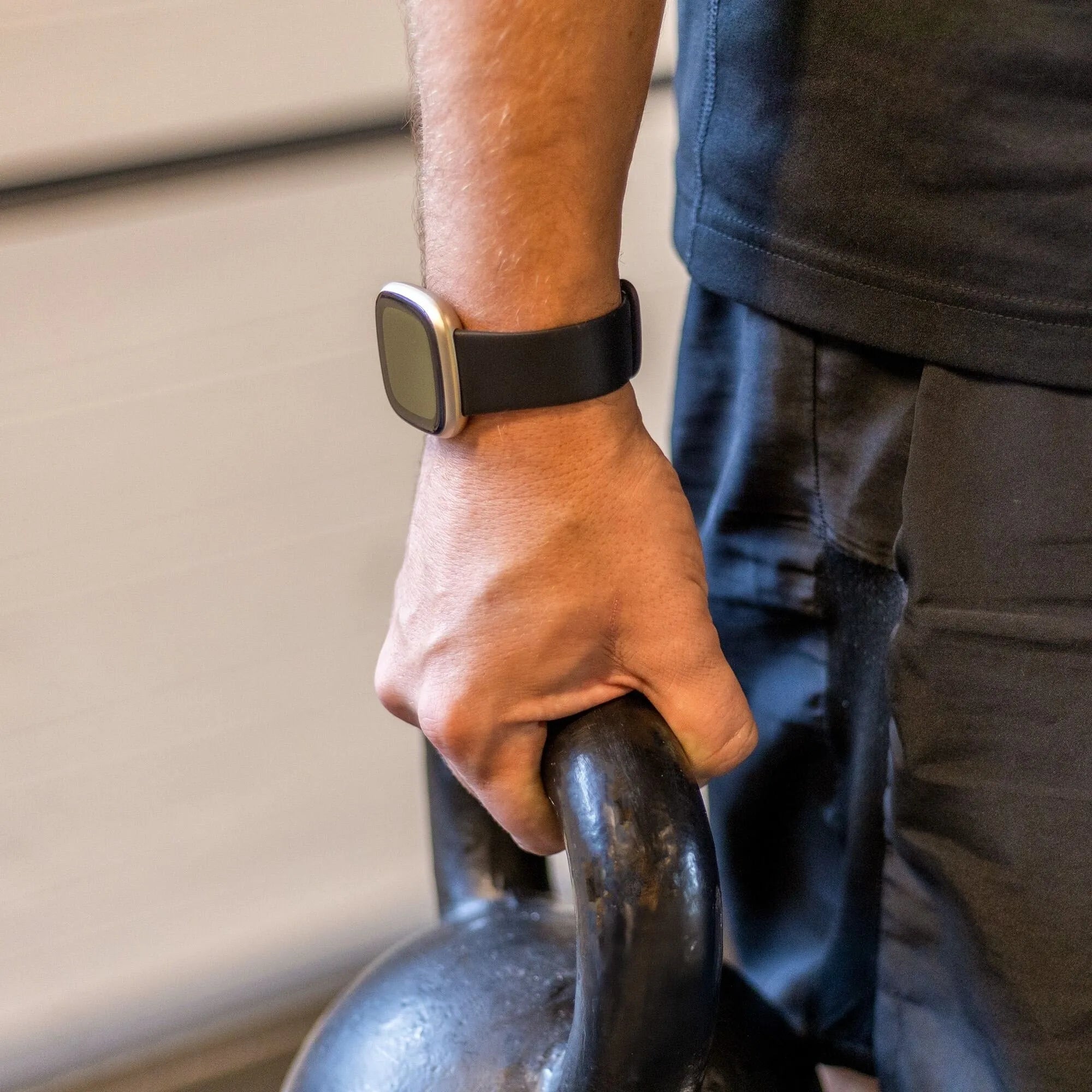 Fitbit Versa 3 Silikonarmband Classic (Schwarz)