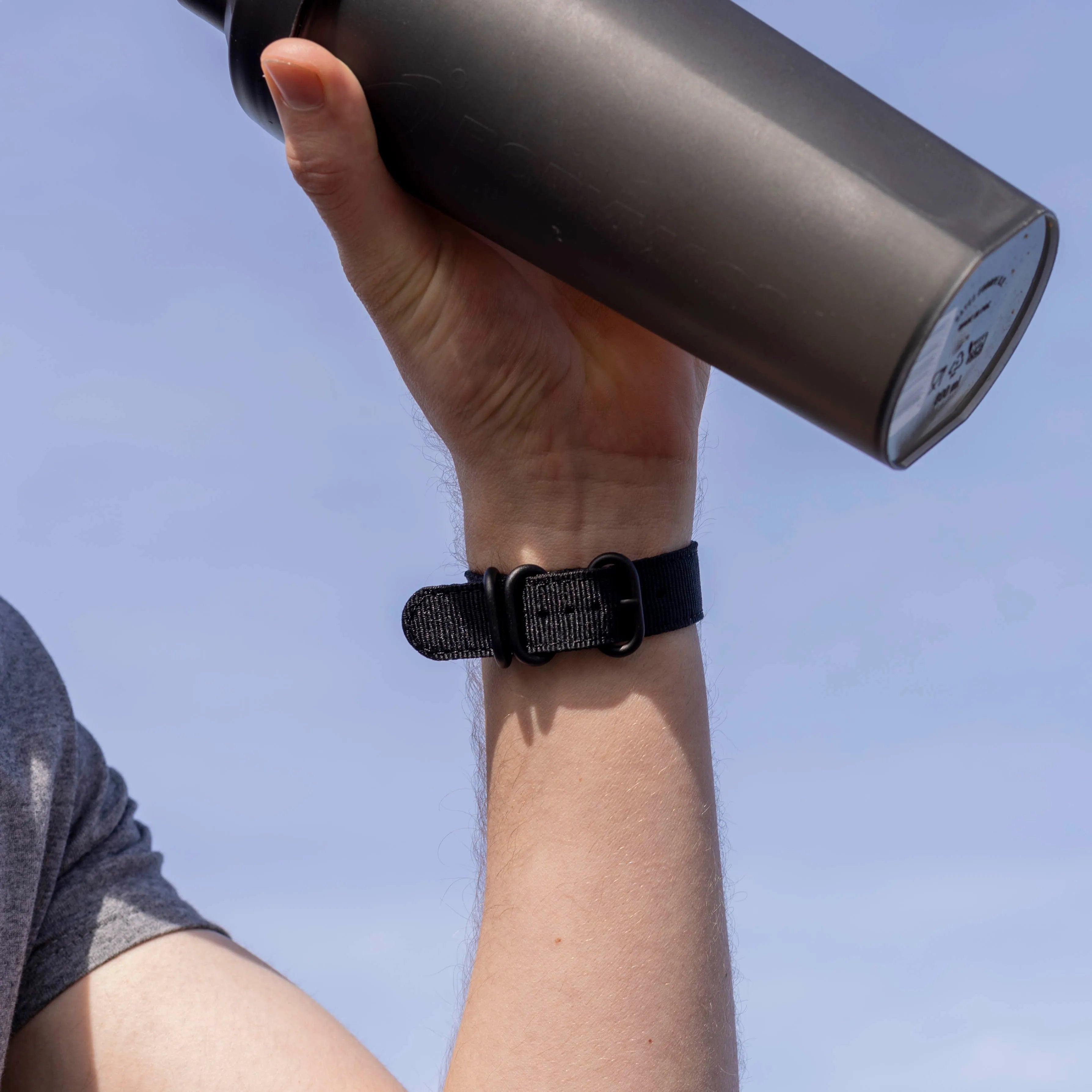 Fitbit Sense Nylon-Schnallenband (Schwarz)