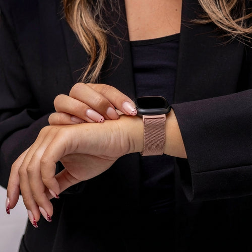 Fitbit Versa 4 Milanese-Armband (Rosa)